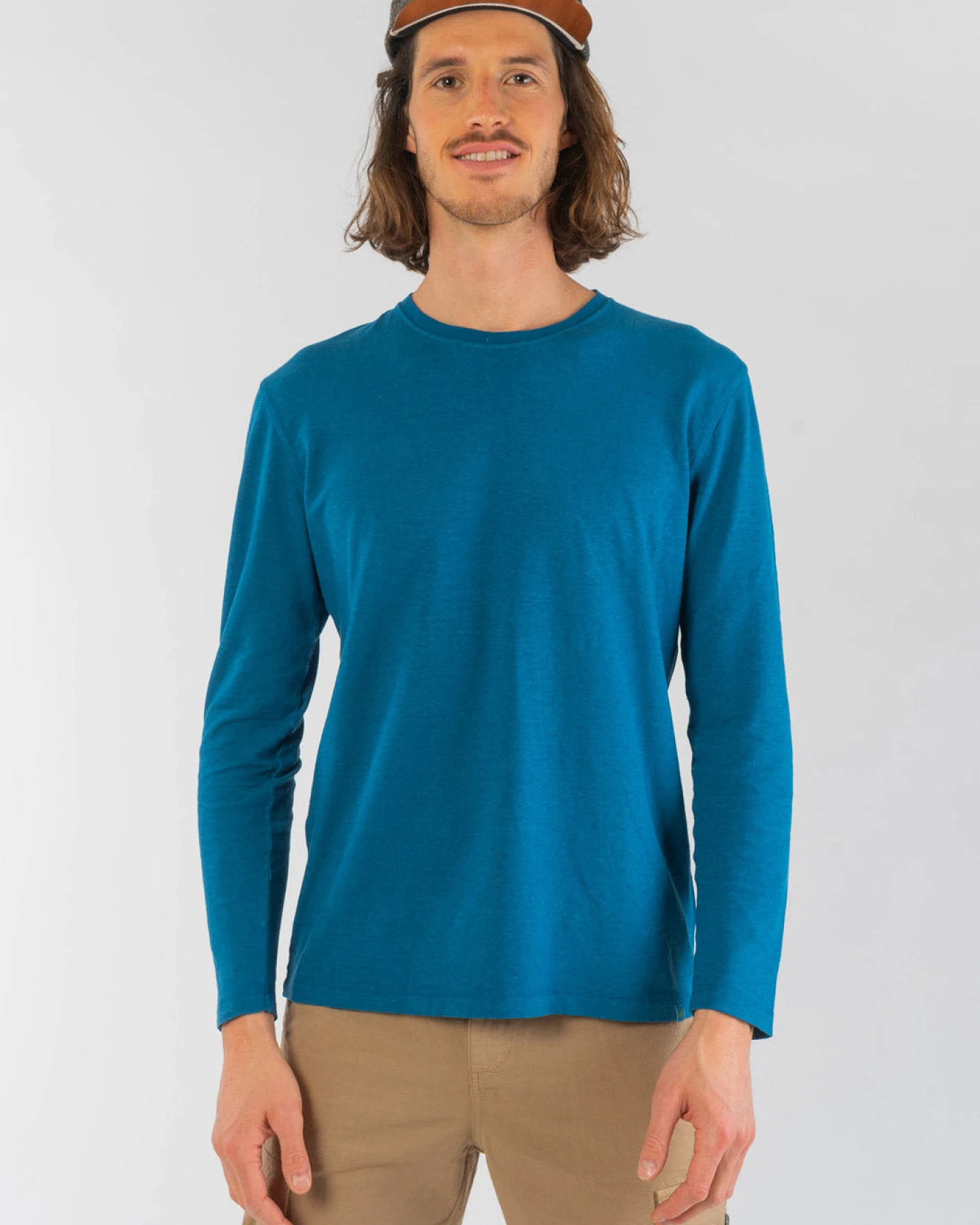 Leichtes Basic Longsleeve aus Hanf & Bio Baumwolle – Ansicht 3