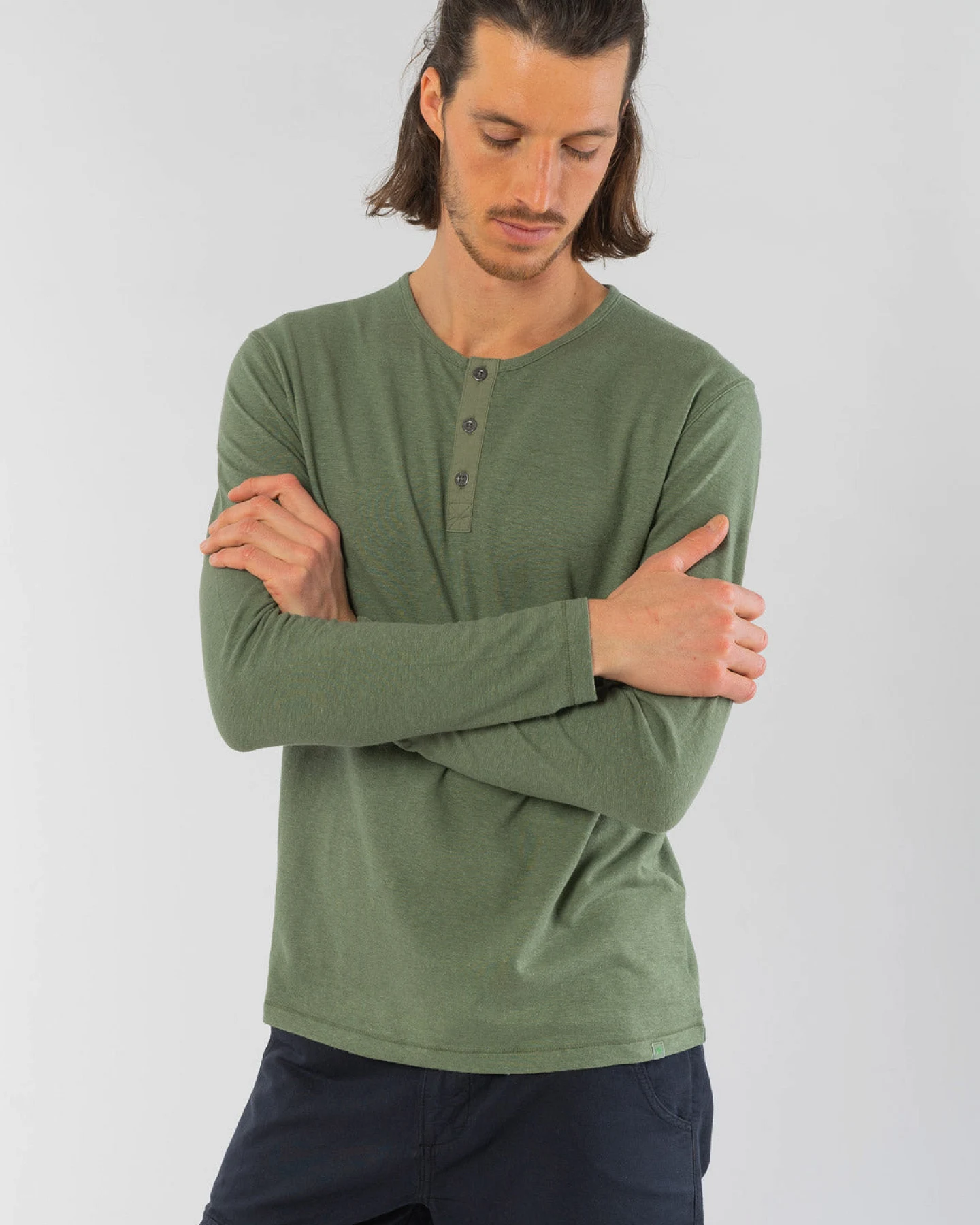 Henley Longsleeve aus Hanf & Bio Baumwolle – Ansicht 4