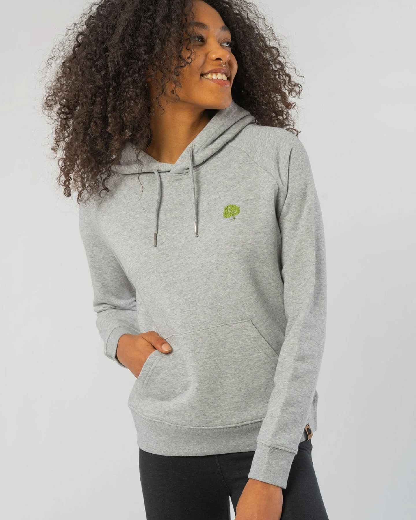 Trendiger klassicher Bio Hoodie für Frauen – Ansicht 2