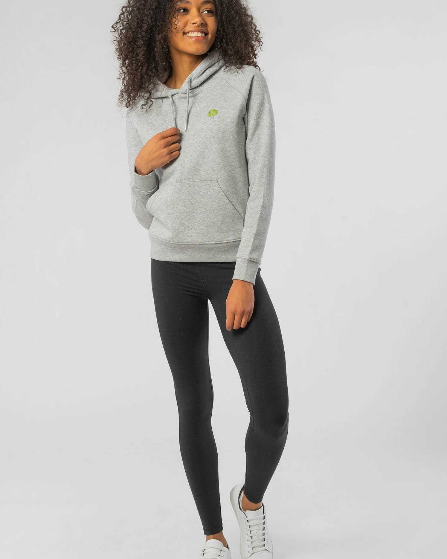 Trendiger klassicher Bio Hoodie für Frauen – Ansicht 3