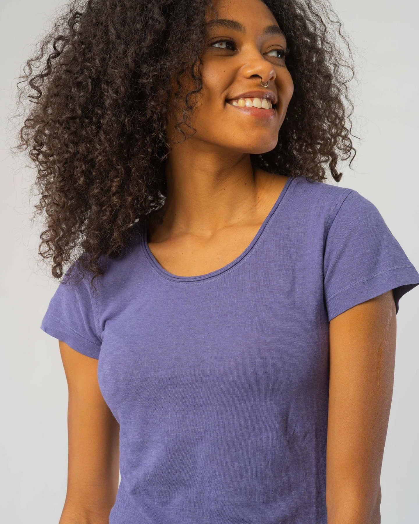 Legeres T-Shirt aus Hanf & Bio Baumwolle – Ansicht 4
