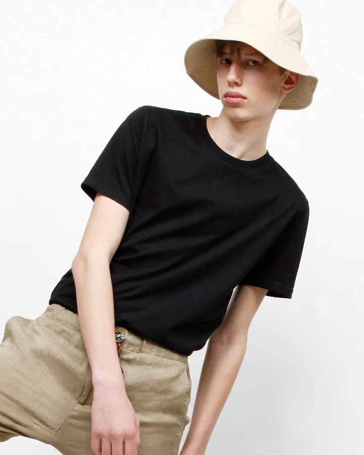 Basic T-Shirt aus Bio Baumwolle