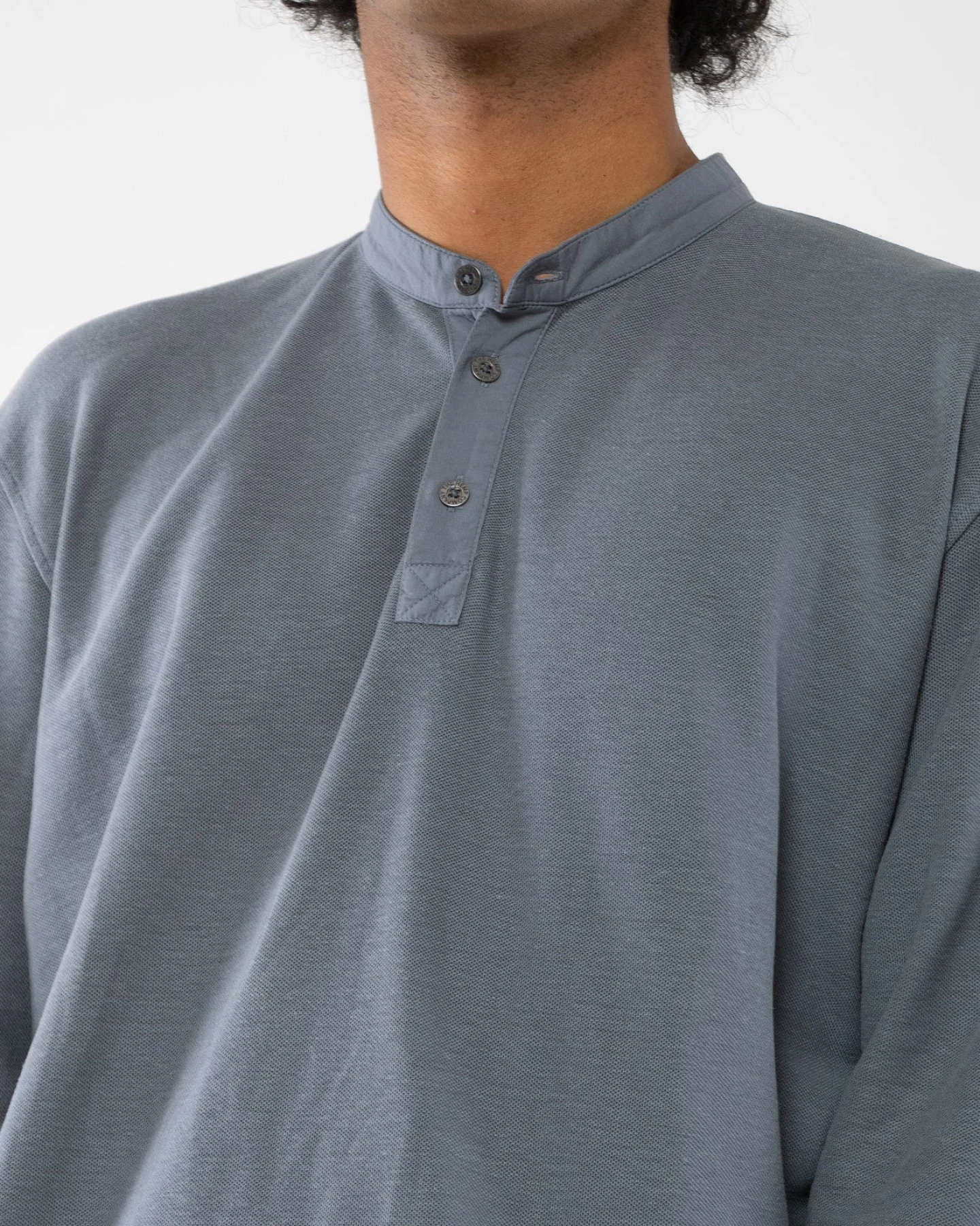 Basic Henley Hemd aus Hanf & Bio Baumwolle – Ansicht 2