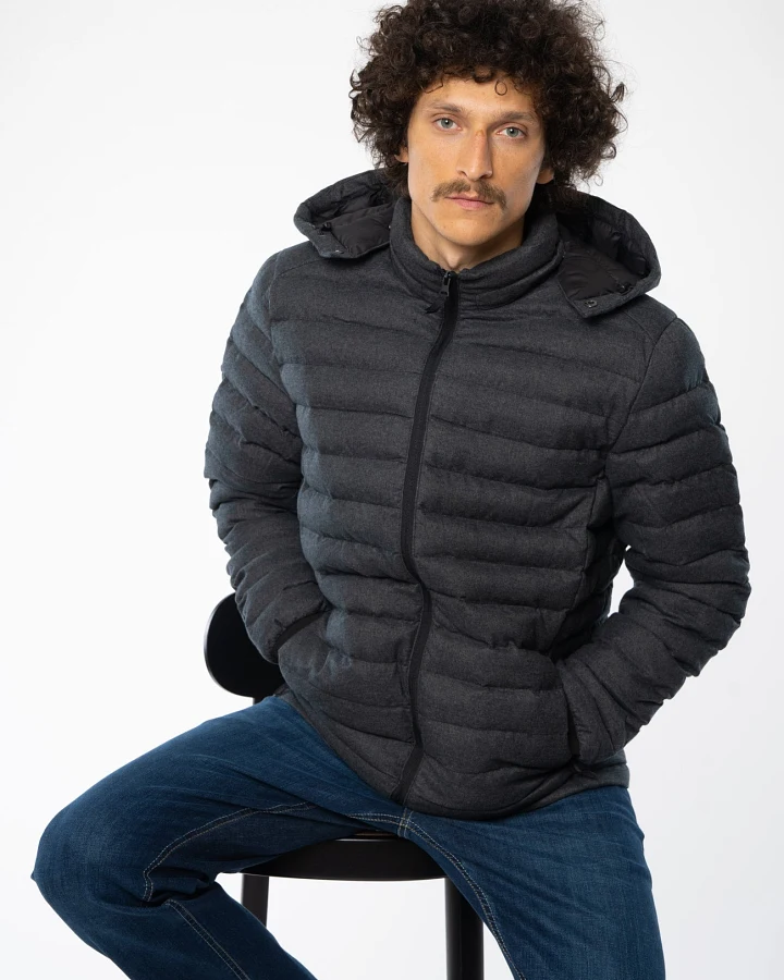 Weiche Daunenjacke aus recyceltem Polyester