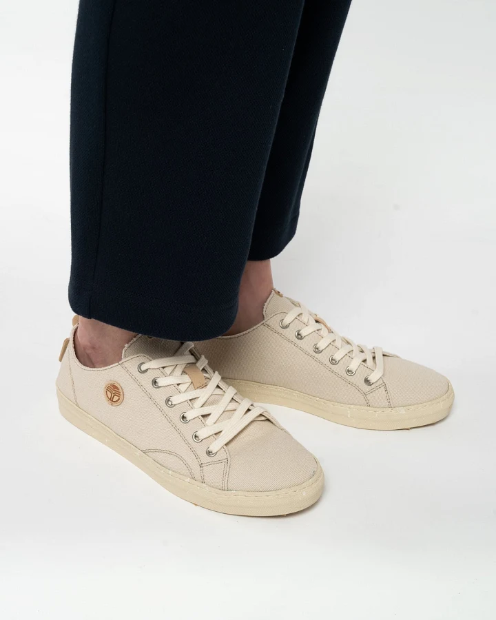 Sommer Schuhe aus recycelten Materialien