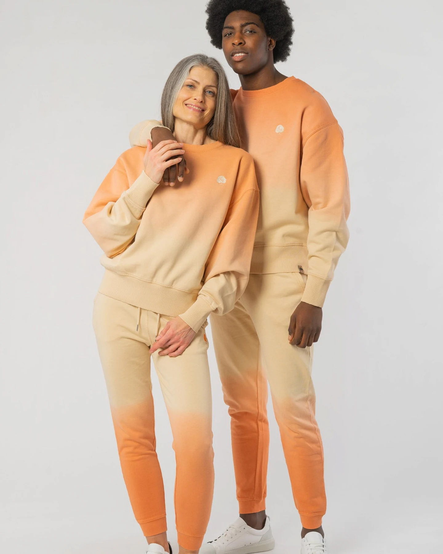 Dip Dye Jogginghose aus Bio Baumwolle – Ansicht 2