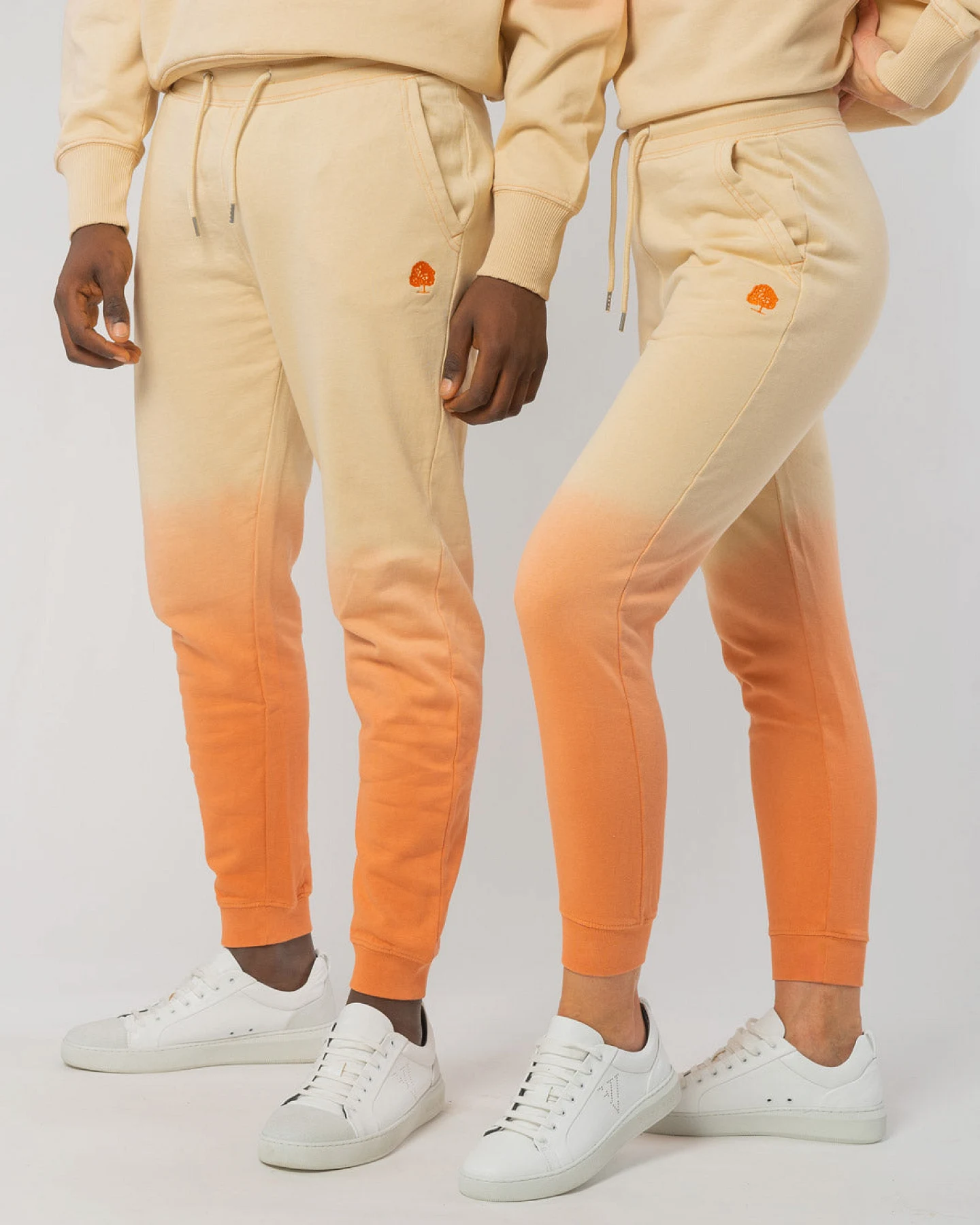 Dip Dye Jogginghose aus Bio Baumwolle – Ansicht 3