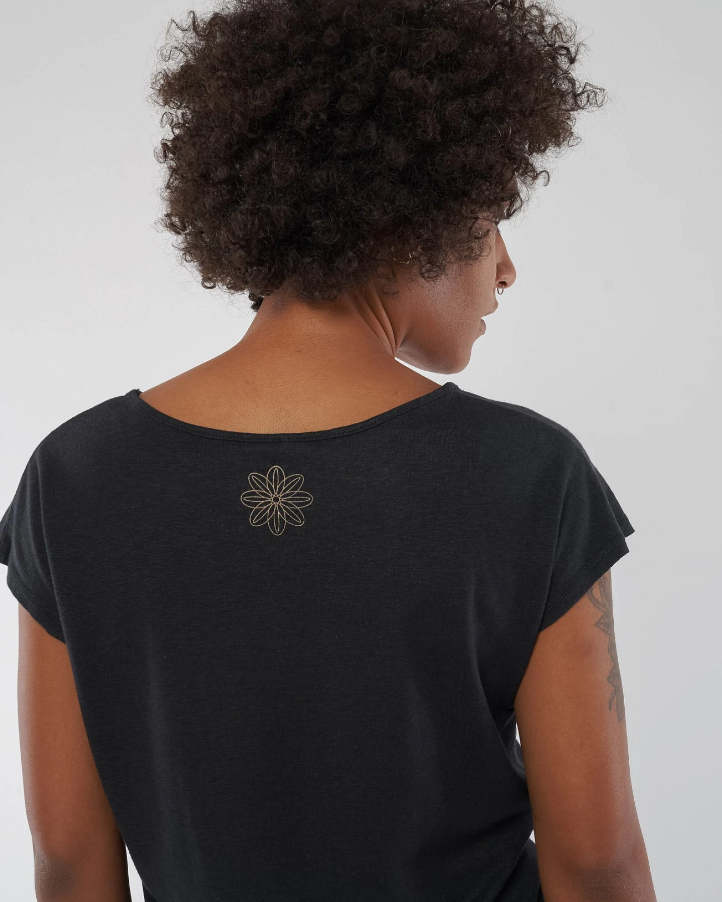 Ärmelloses Yoga T-Shirt aus Hanf & Bio Baumwolle – Ansicht 4