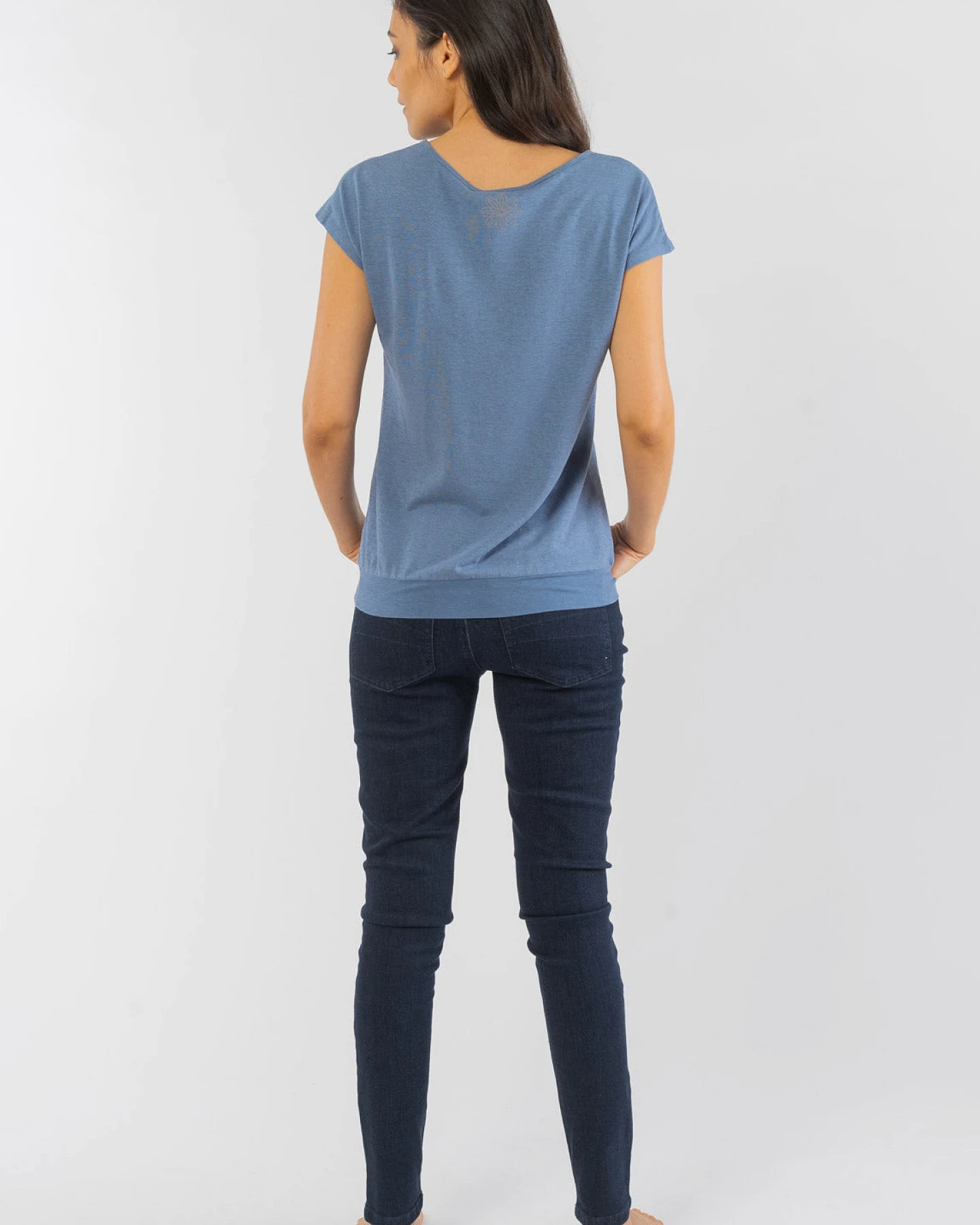Ärmelloses Yoga T-Shirt aus Hanf & Bio Baumwolle – Ansicht 6