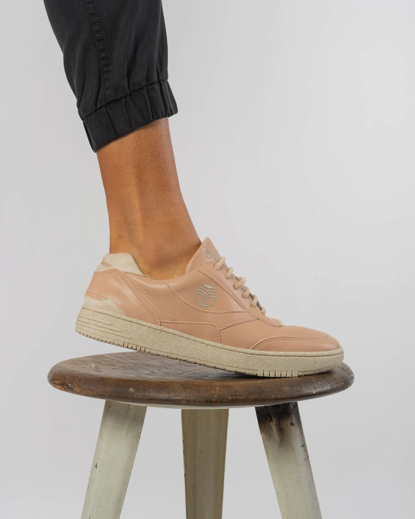 Rose Schuhe aus recyceltem Polyester – Ansicht 2