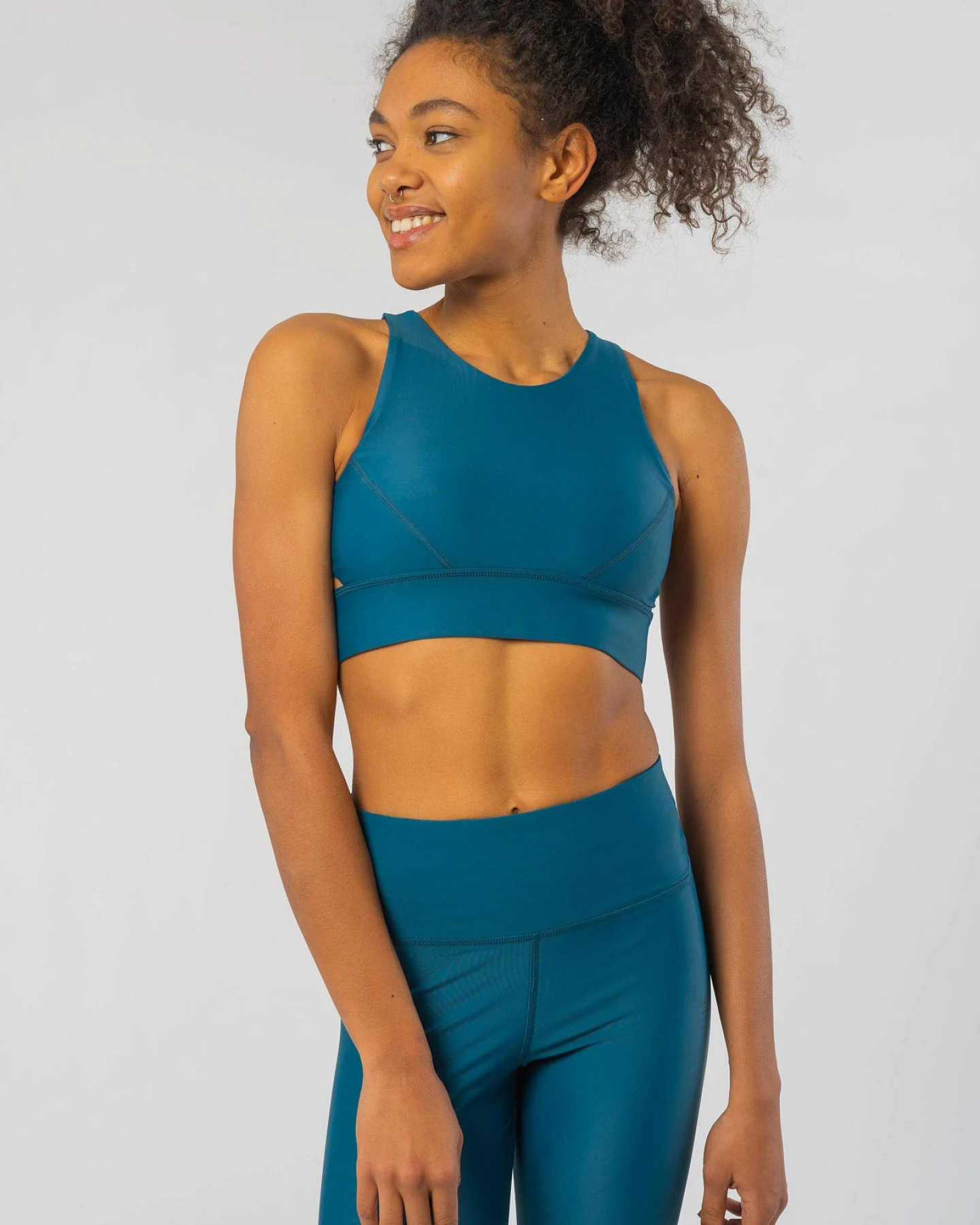 Shape My World Yoga Bustier aus ECONYL ® – Ansicht 3
