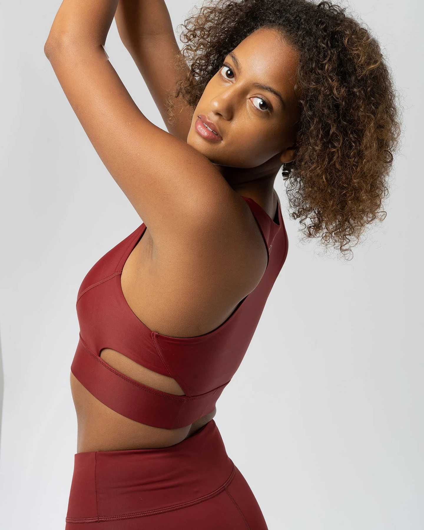 Shape My World Yoga Bustier aus ECONYL ® – Ansicht 6