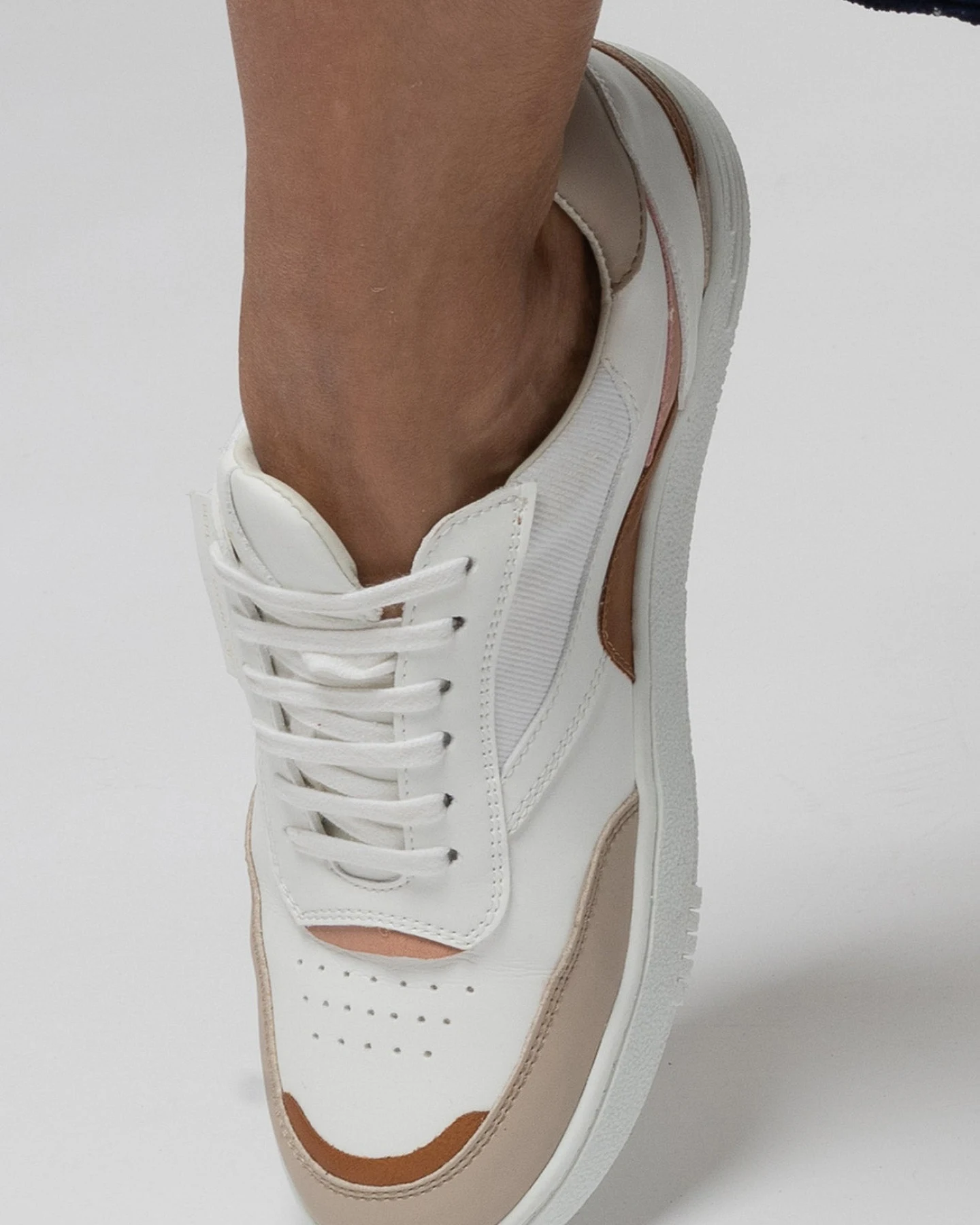 Sand Schuhe aus recyceltem Polyester – Ansicht 2