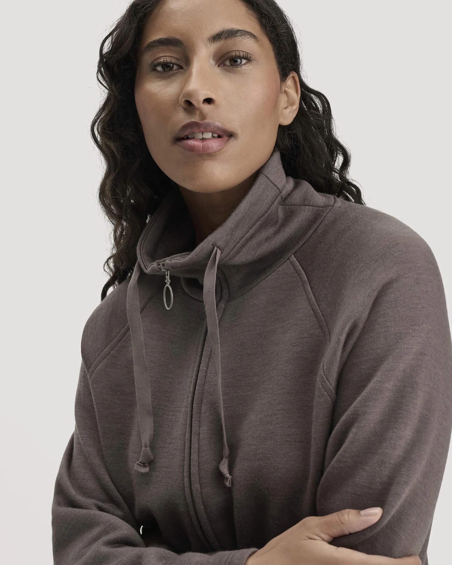 hessnatur Loungewear Jacke Relaxed ACTIVE WOOL aus Bio-Merinowolle - lila - Größe M – Ansicht 4