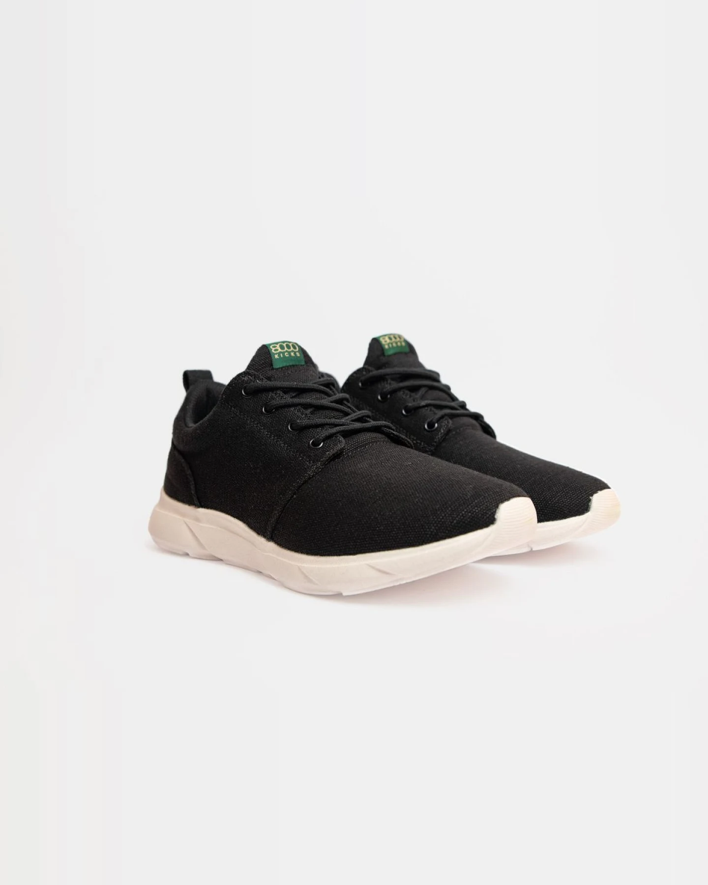 8000kicks EU Herren vegan Sneaker Herren Explorer V2 Schwarz Und Weiß – Ansicht 2