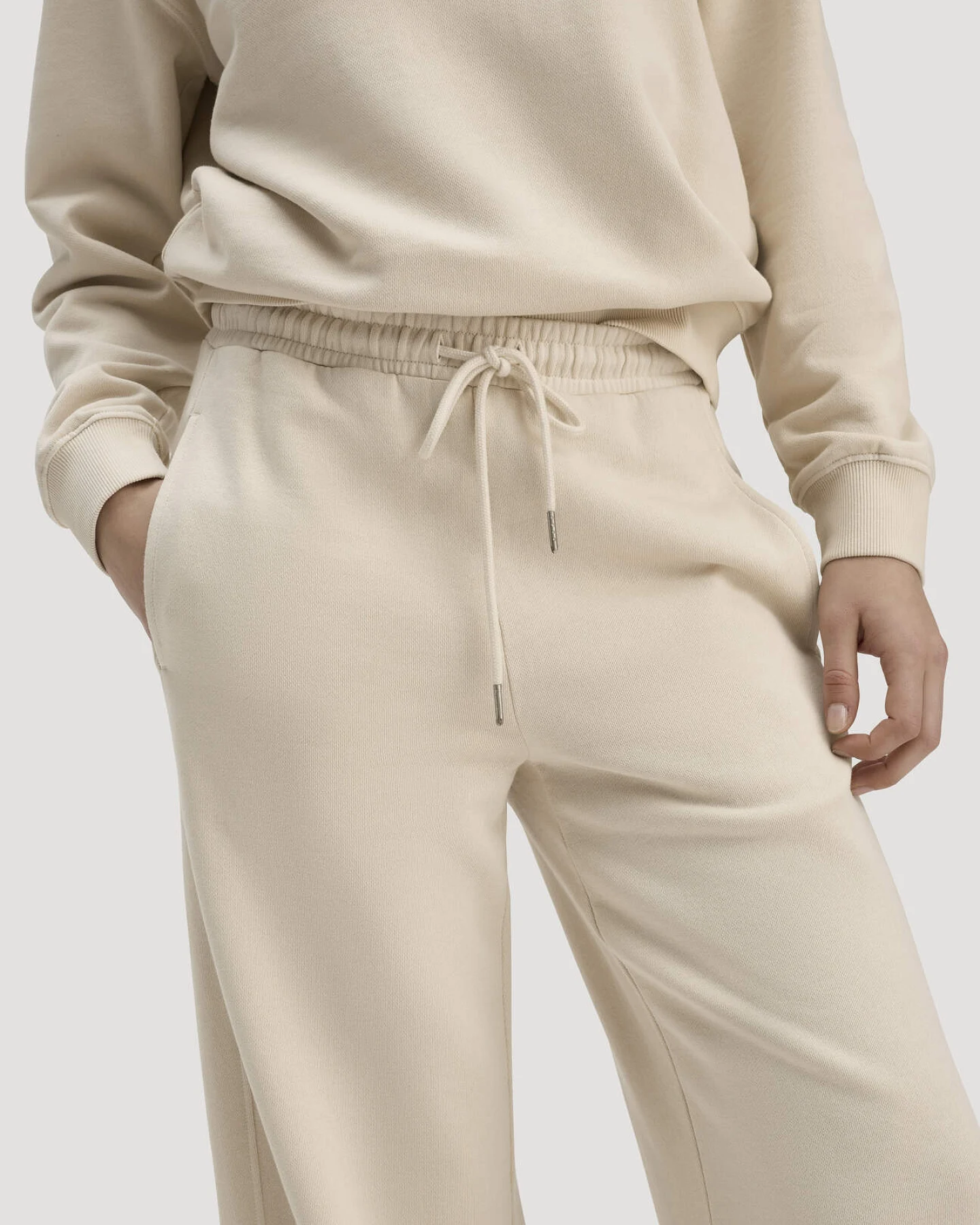 hessnatur Damen Sweathose Wide Leg Relaxed aus Bio-Baumwolle - beige - Größe XS – Ansicht 3