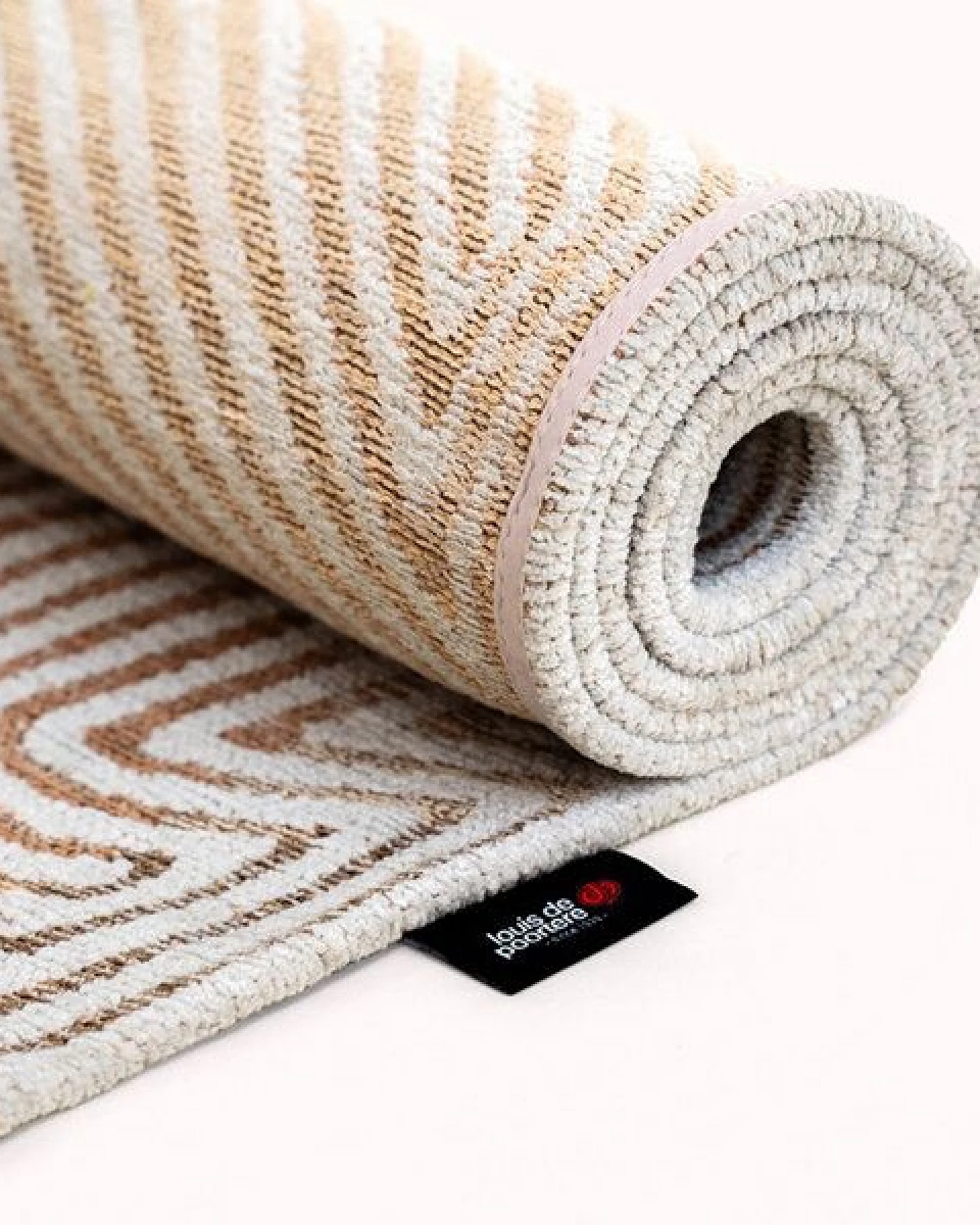 Louis De Poortere Teppich MEDITATION CORAL – Ansicht 4