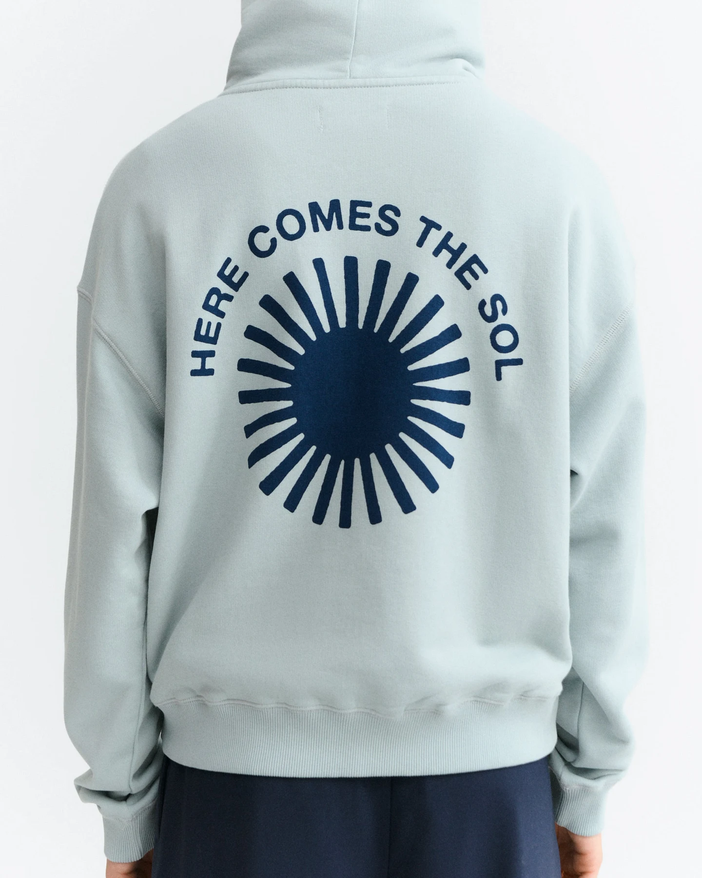 Thinking MU Damen vegan Hoodie Mit Sonnenmotiv Auf Dem Rücken „valeria“, Blau – Ansicht 2