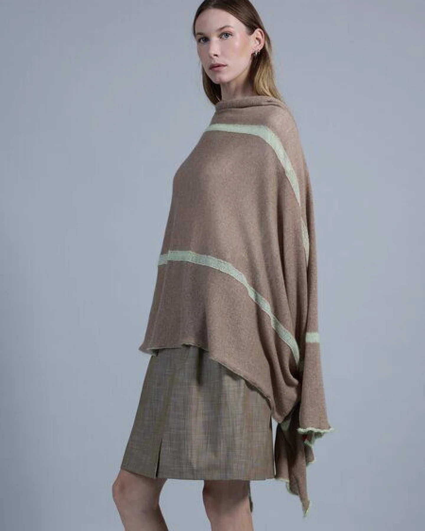Susan's Fashion beige-brauner Merinowollschal Theresa – Ansicht 2