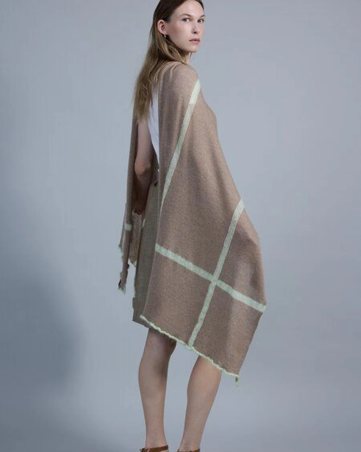 Susan's Fashion beige-brauner Merinowollschal Theresa – Ansicht 4