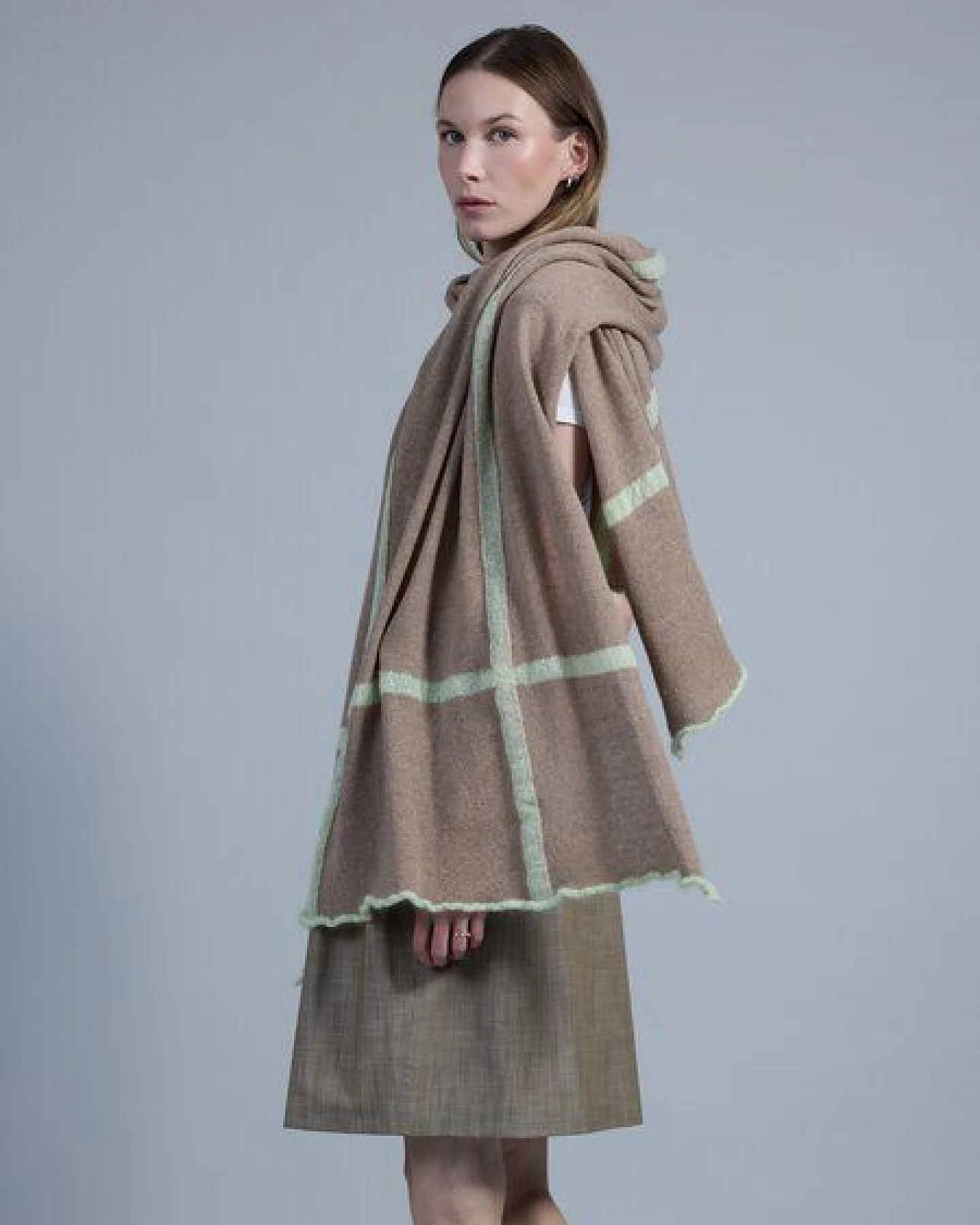 Susan's Fashion beige-brauner Merinowollschal Theresa – Ansicht 2