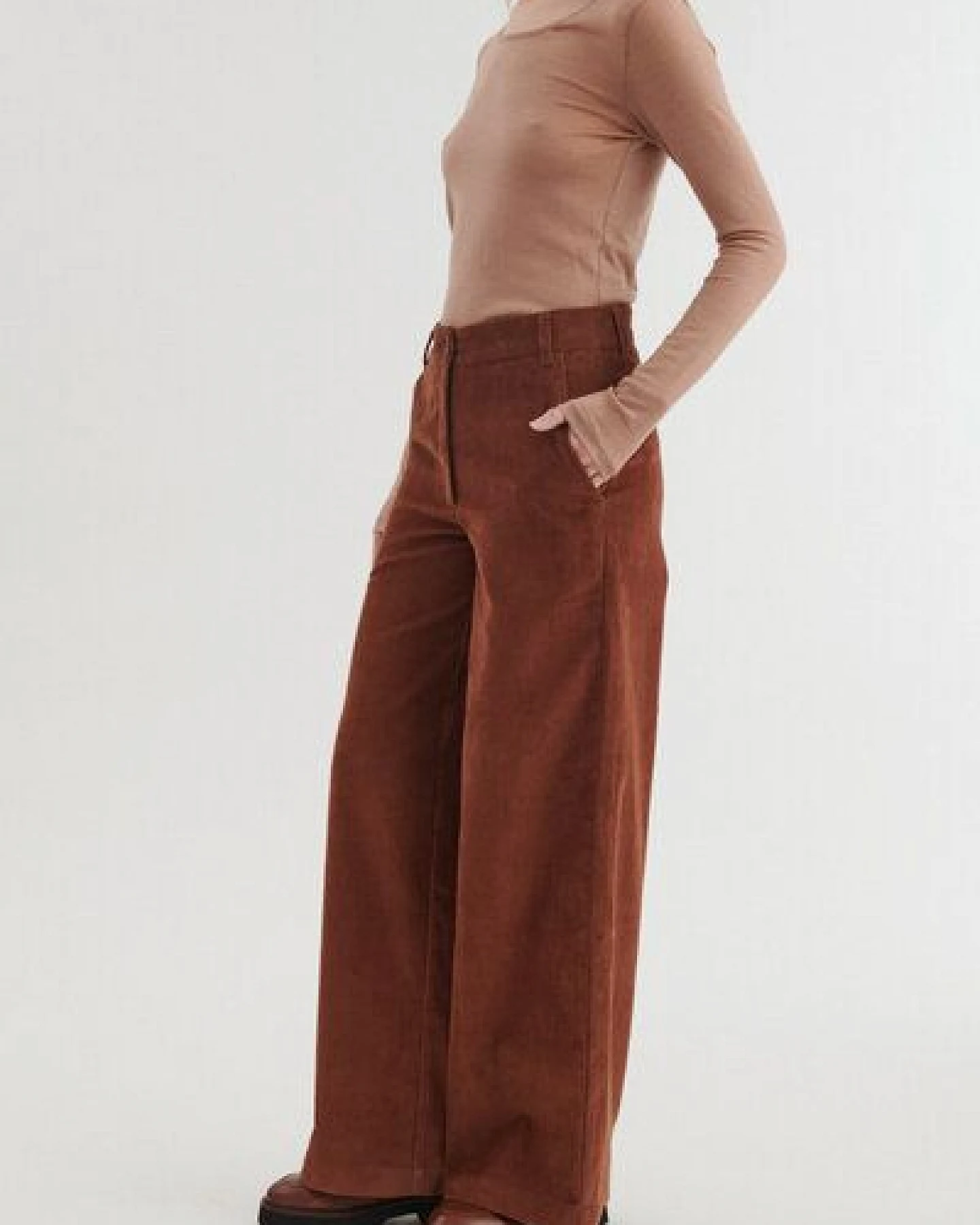 Basic Apparel Cordhose MILLU mit weitem Bein aus Bio-Baumwolle – Ansicht 3