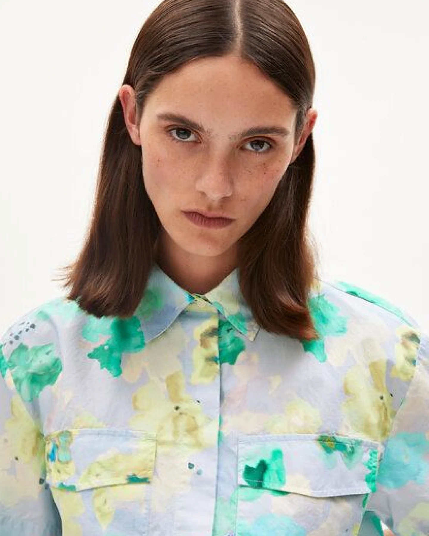 ARMEDANGELS ELIANAA AQUA FLORAL - Damen Bluse Relaxed Fit aus Bio-Baumwolle – Ansicht 3
