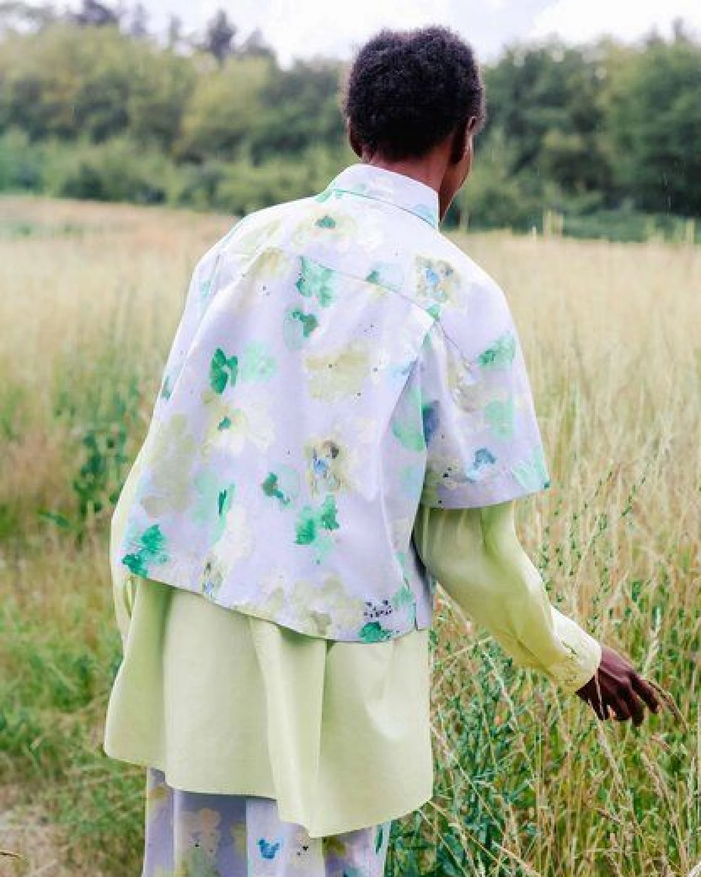 ARMEDANGELS ELIANAA AQUA FLORAL - Damen Bluse Relaxed Fit aus Bio-Baumwolle – Ansicht 4