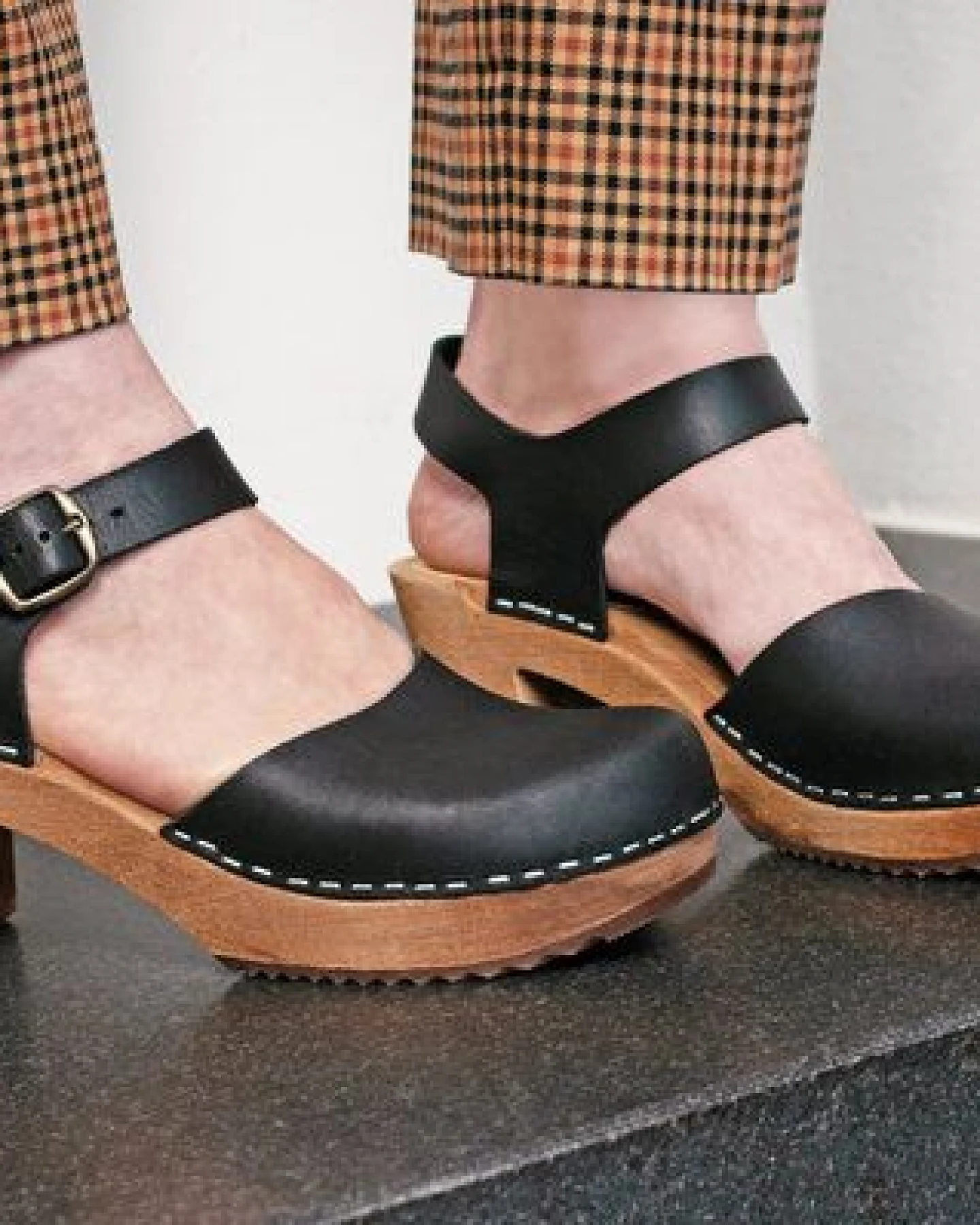 MAJKEN - schwedische Holz Clogs Sandale von me&myclogs - high mid heel – Ansicht 3