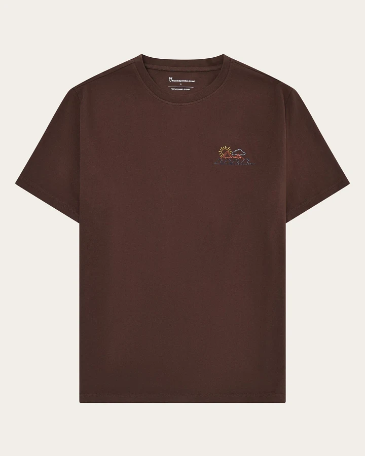 KnowledgeCotton Apparel Herren vegan T-Shirt Brustaufdruck Geraspelte Schokolade