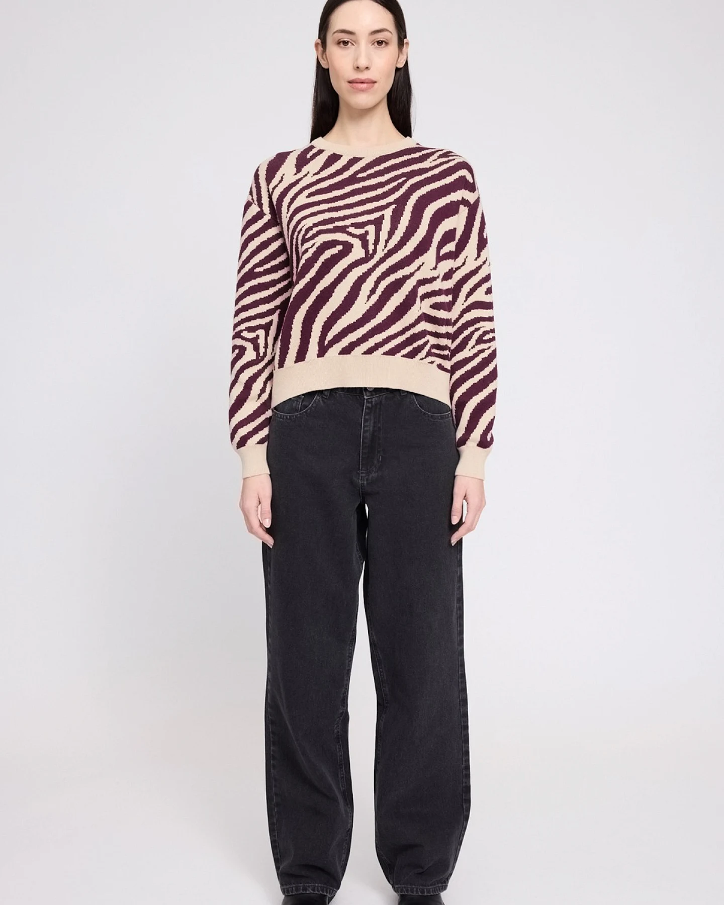 Strickpullover Zebra Jacquard Rot – Ansicht 3