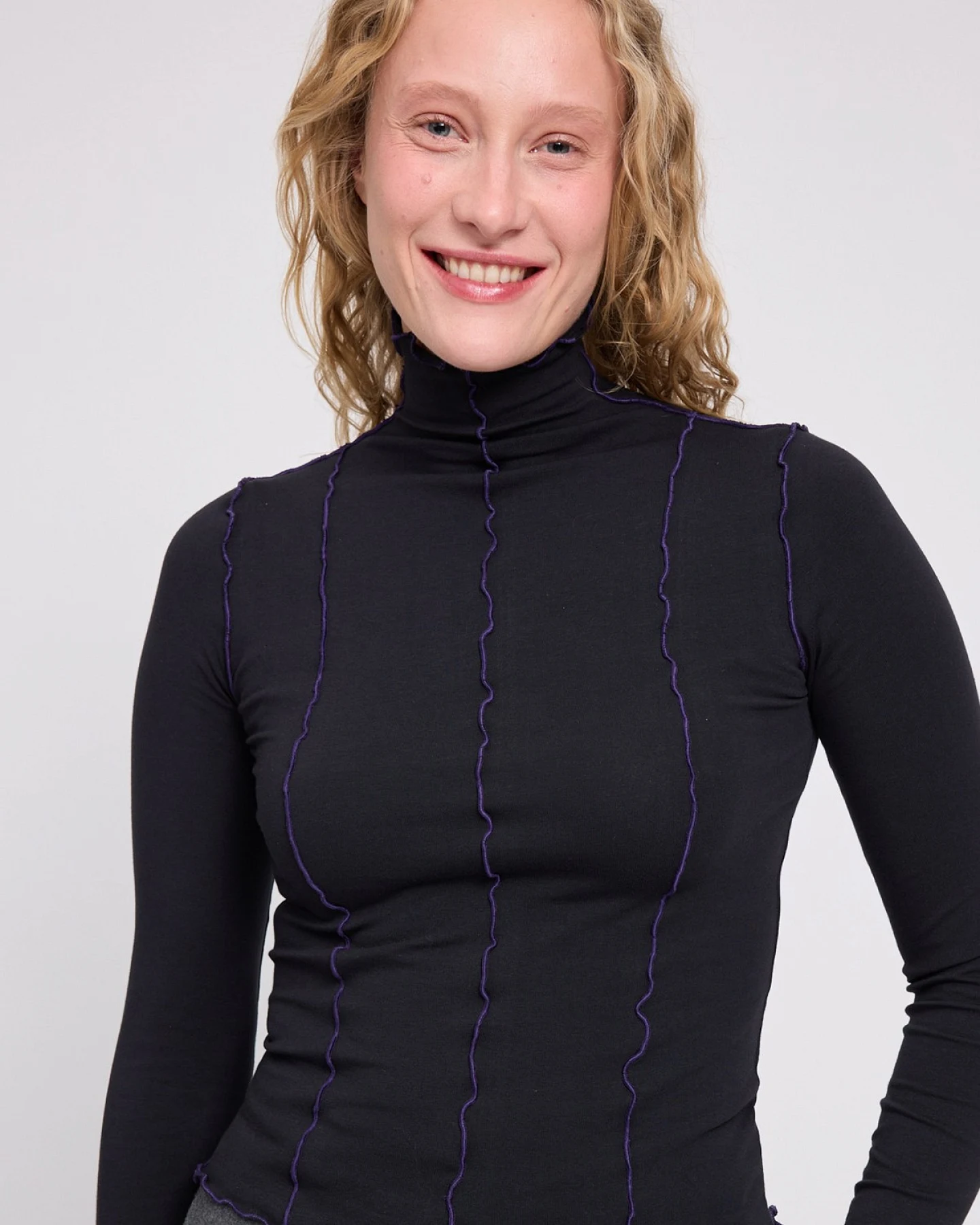 Longsleeve Babylock Hems Turtleneck Schwarz – Ansicht 2