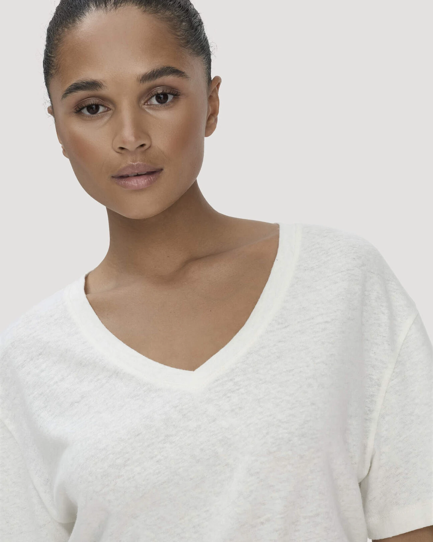 hessnatur Damen T-Shirt Oversize aus Leinen und Bio-Baumwolle - weiß - Größe XL – Ansicht 4
