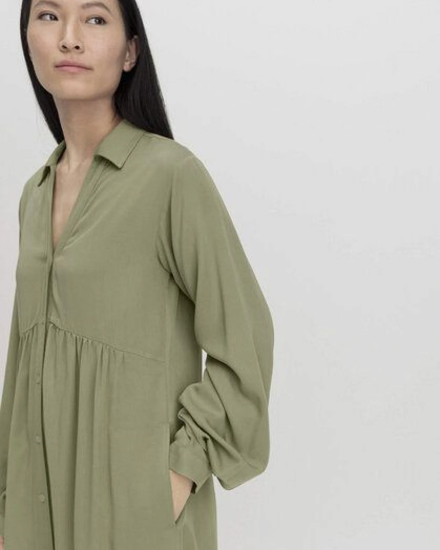 hessnatur Kleid Midi Relaxed aus LENZING ECOVERO – Ansicht 2