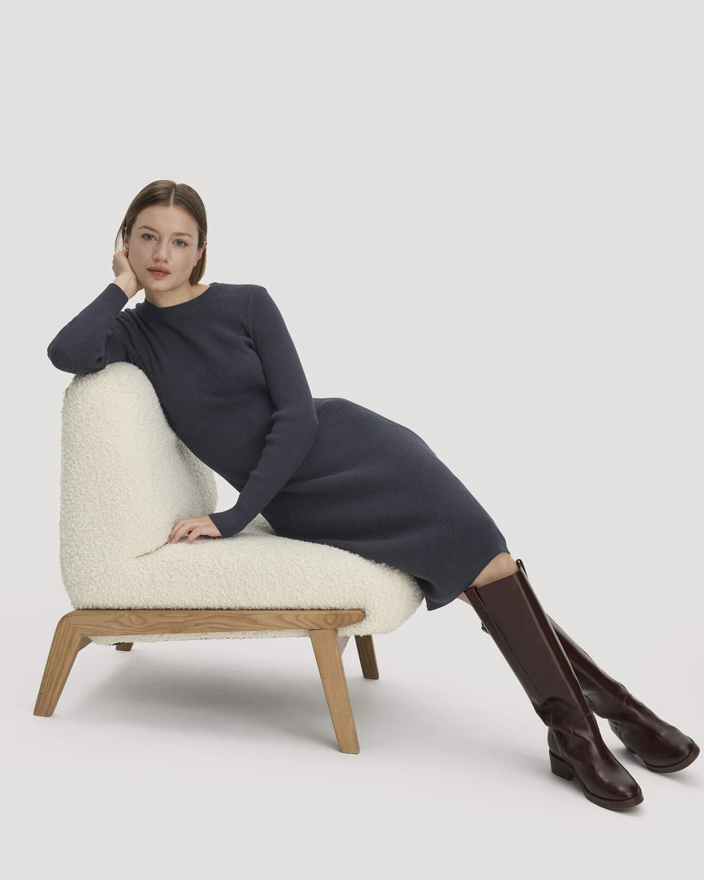 hessnatur Damen Strick Kleid Regular aus Bio-Baumwolle mit Bio-Merinowolle - blau - Größe L – Ansicht 4