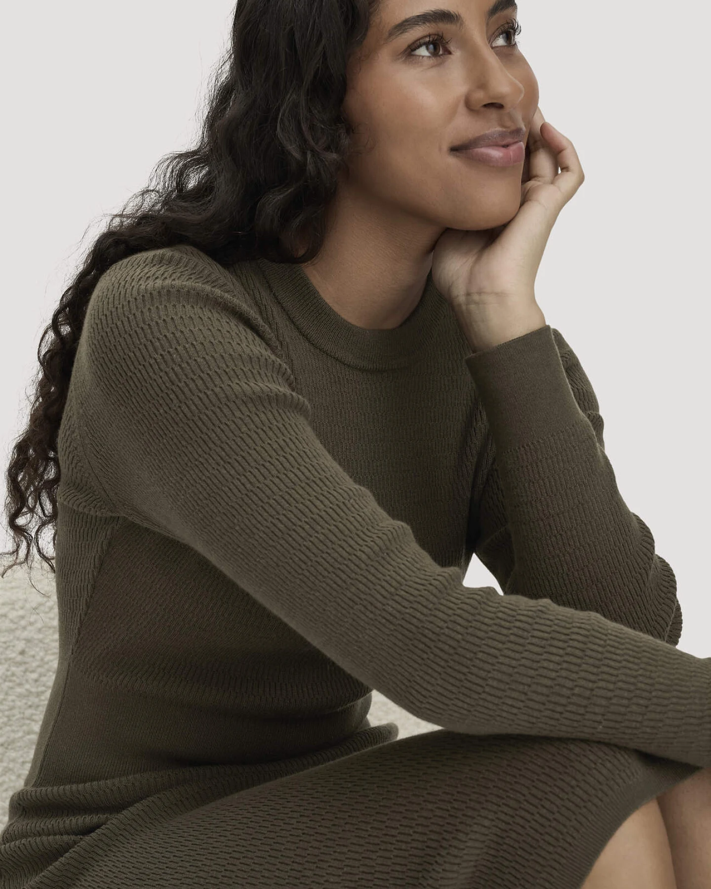hessnatur Damen Strick Kleid Regular aus Bio-Baumwolle mit Bio-Merinowolle - grün - Größe XL – Ansicht 3