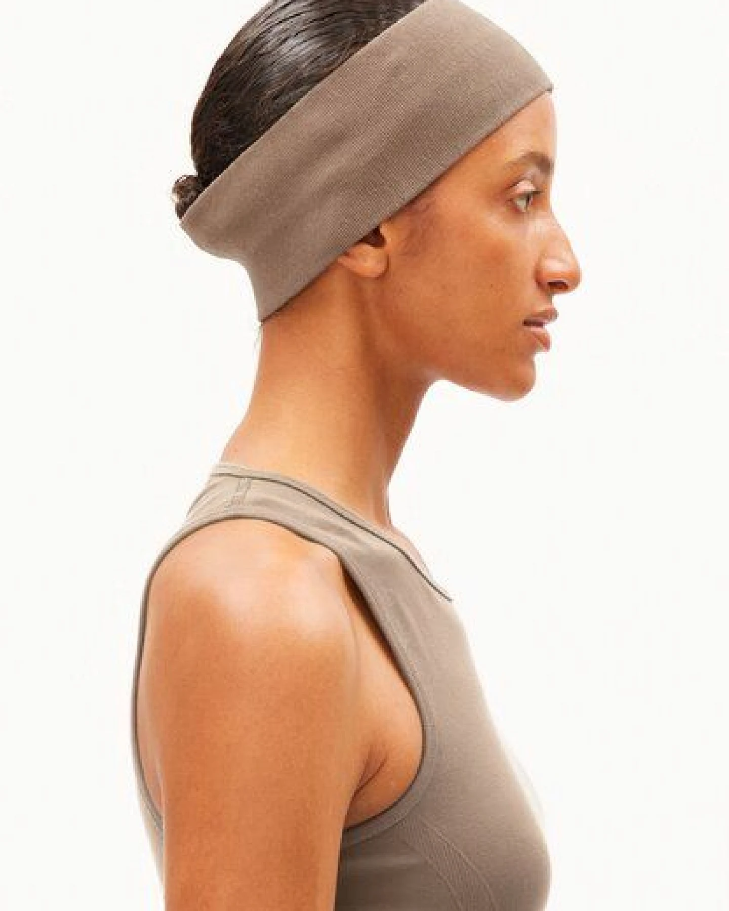 ARMEDANGELS SEAMLESS Damen Activewear-Stirnband aus TENCEL Lyocell Mix – Ansicht 3