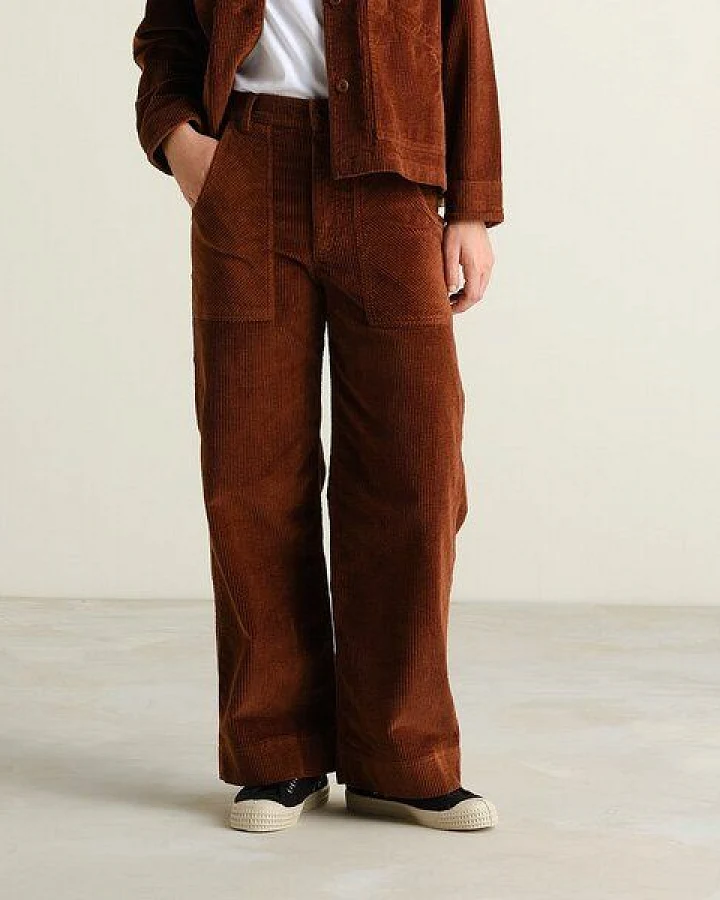 Produktseite: DEDICATED Cord Hose Vara Corduroy - Cappuccino Brown