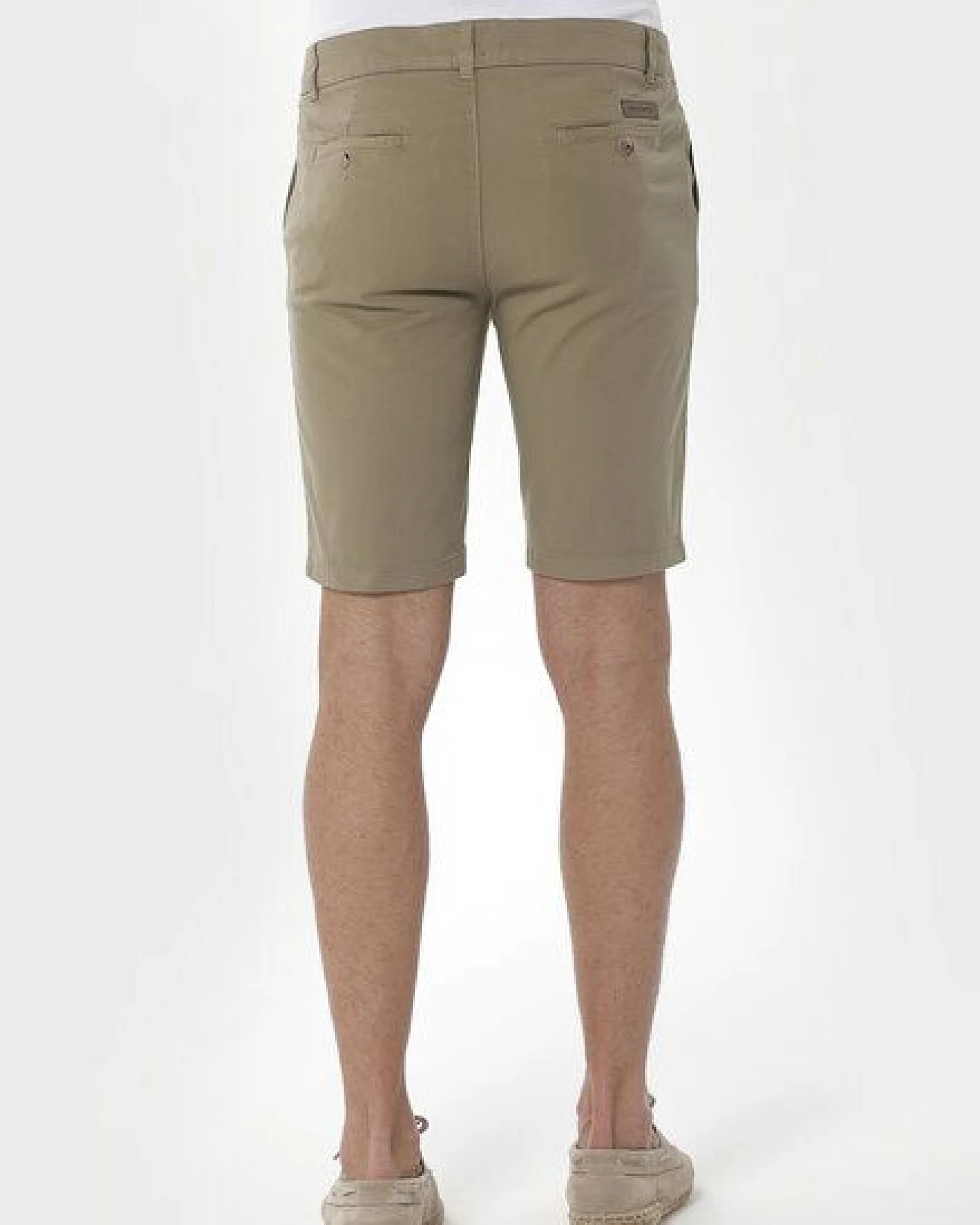 ORGANICATION Slim Chino-Shorts aus Bio-Baumwolle – Ansicht 4