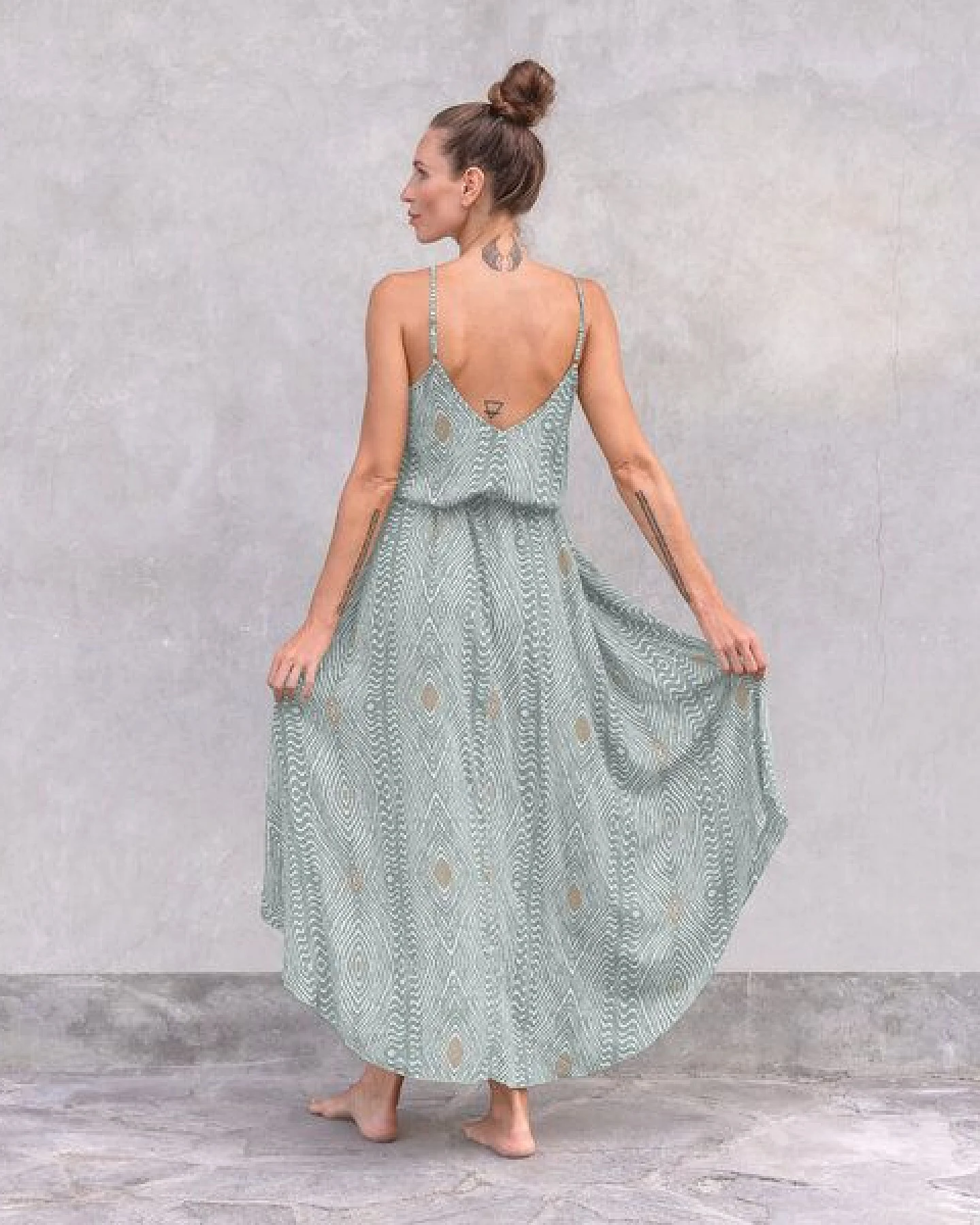 Jaya MAXIKLEID ESTELLE - Damen - Luftig-leichtes Maxikleid mit Allover-Blütenprint aus weichfließender Rayon-Viskose ideal für den Urlaub – Ansicht 2