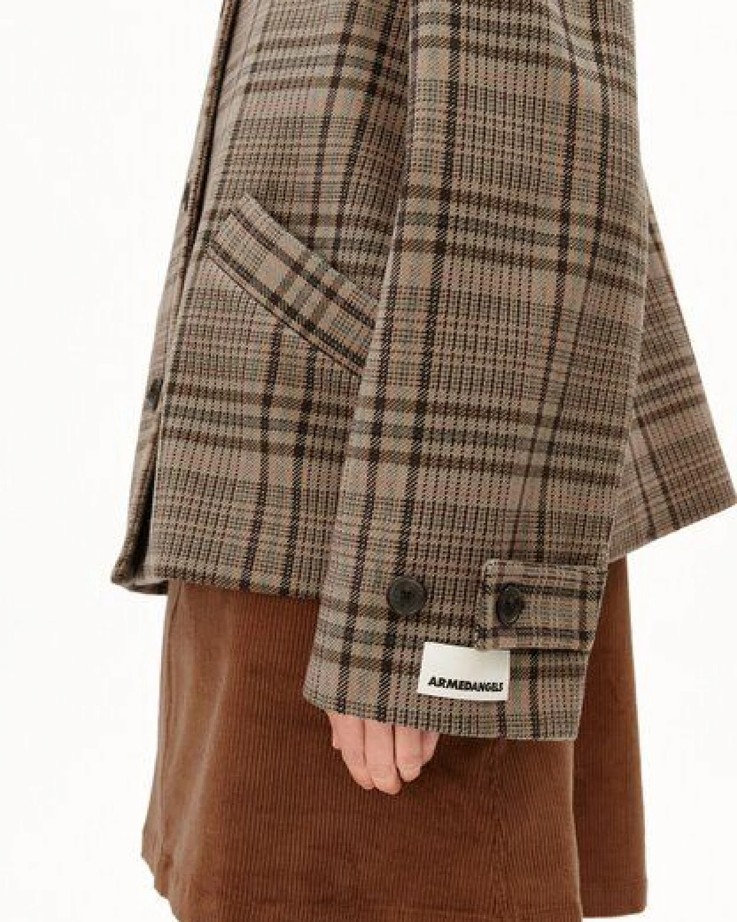 ARMEDANGELS CHECK BARN Damen Karierte Scheunenjacke aus recyceltem Woll-Mix – Ansicht 4