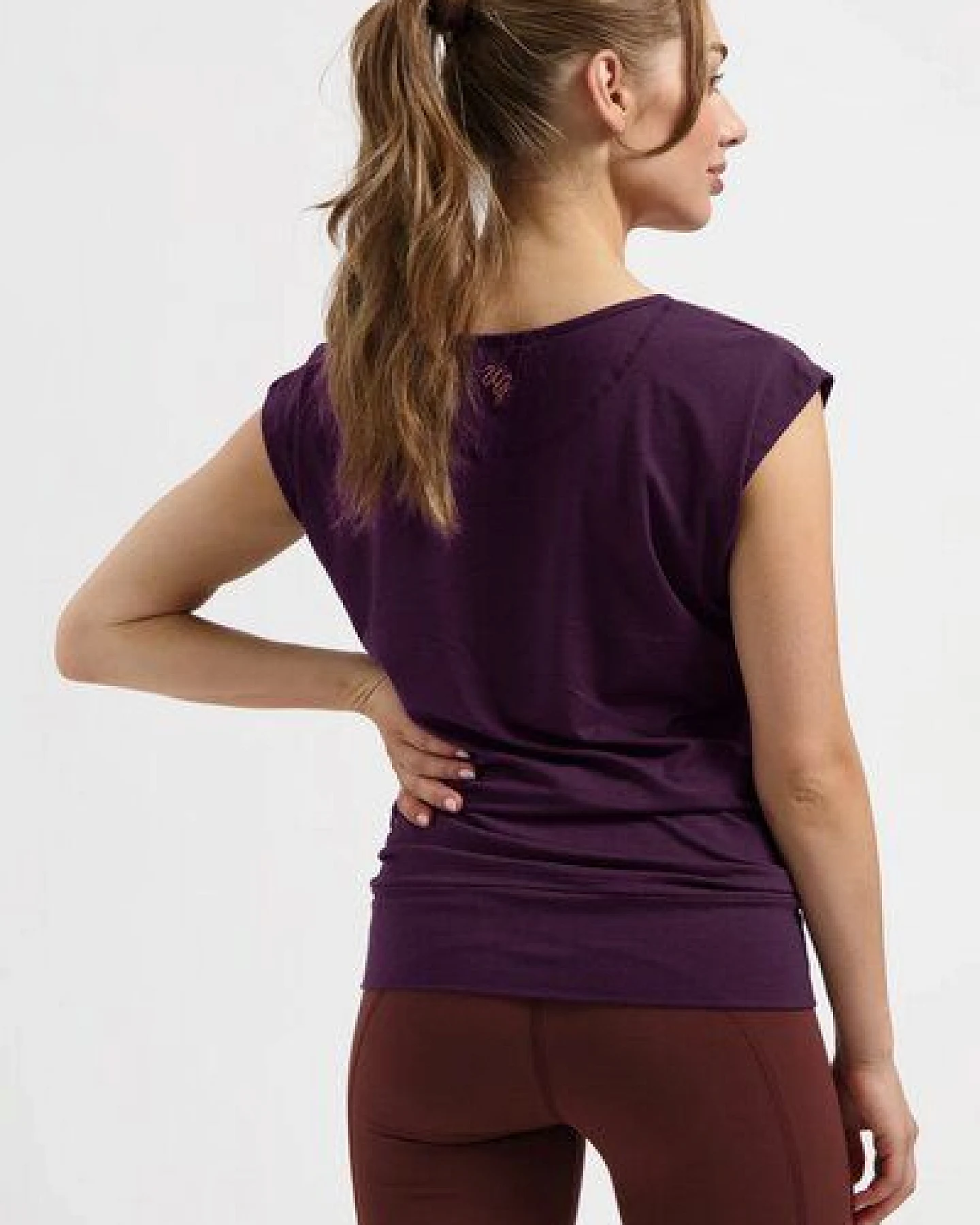 Urban Goddess Lockeres Asana-Yoga-Shirt – Ansicht 2