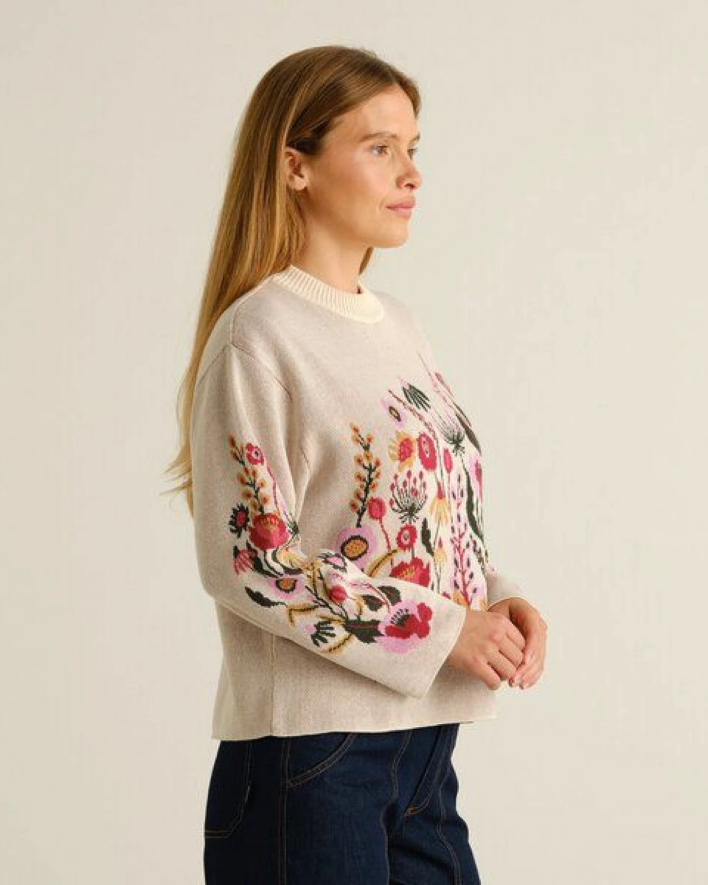 DEDICATED Pullover aus Bio-Baumwolle - Limhamn Folk Flower – Ansicht 2