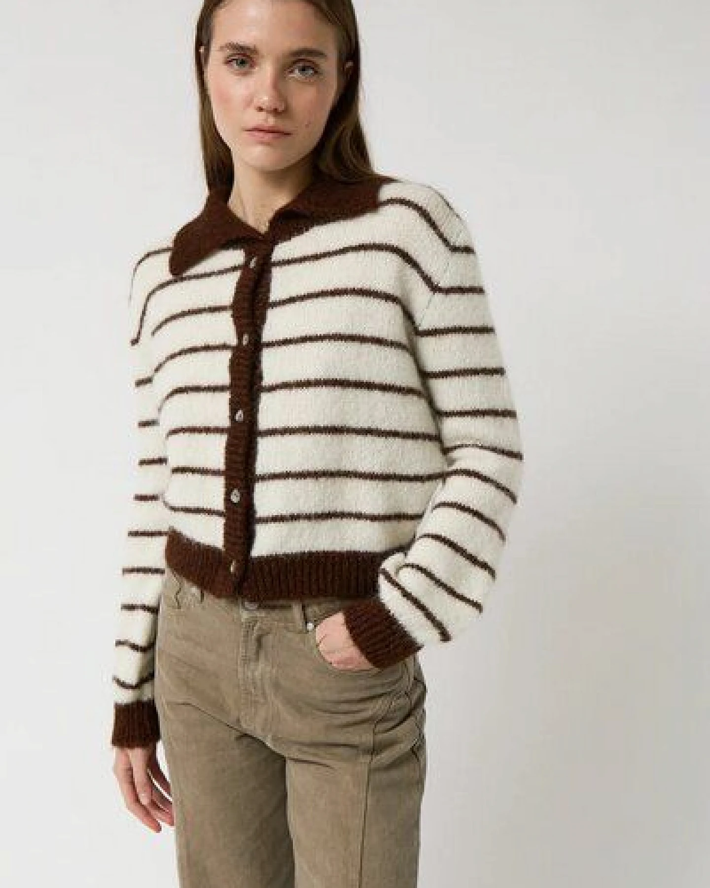 amt.studio Cardigan Praline Striped – Ansicht 3