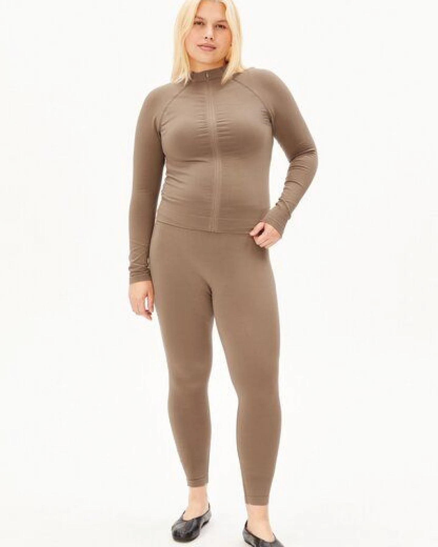 ARMEDANGELS SEAMLESS Damen Activewear-Jacke aus TENCEL Lyocell Mix – Ansicht 4