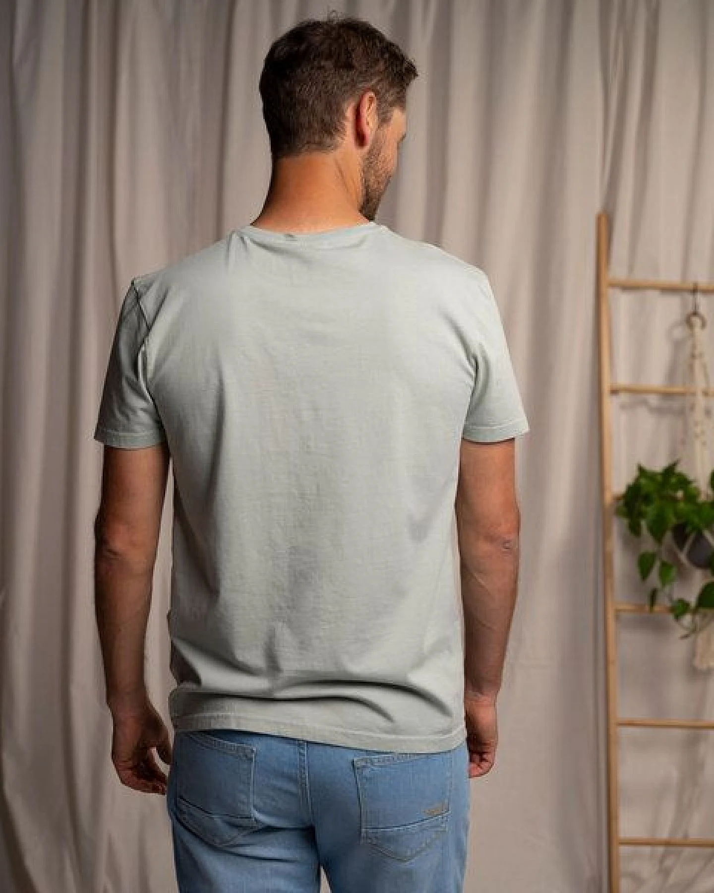 Vresh Clothing Vilip - Classic Fit T-Shirt mit Brusttasche aus Biobaumwolle – Ansicht 2