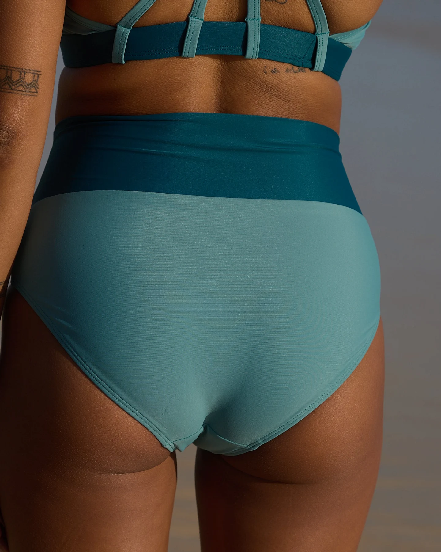 Inaska Damen vegan Bikiniunterteil Soft High Waist Feel Eisblau/Petrol – Ansicht 2