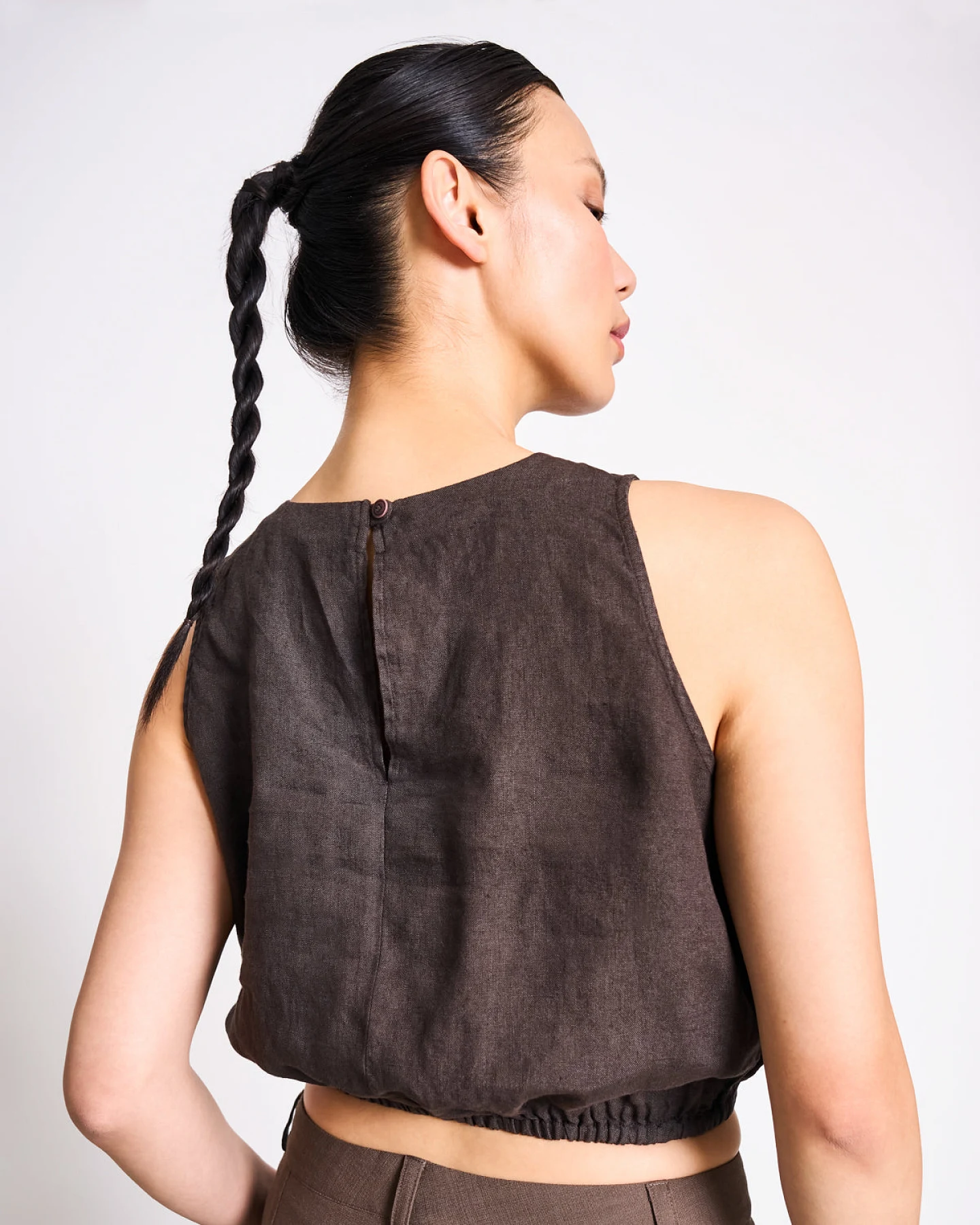 JAN 'N JUNE Damen vegan Cropped Top Lupin Schlammbraun – Ansicht 2
