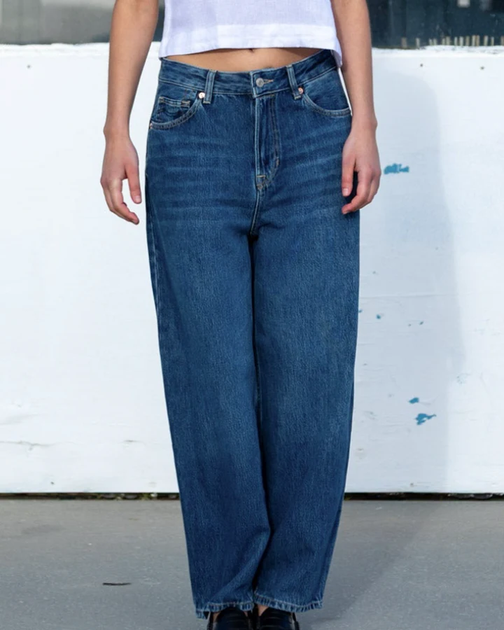 Kings of Indigo Damen vegan Jeans Leila Lewisboro Mid Washed