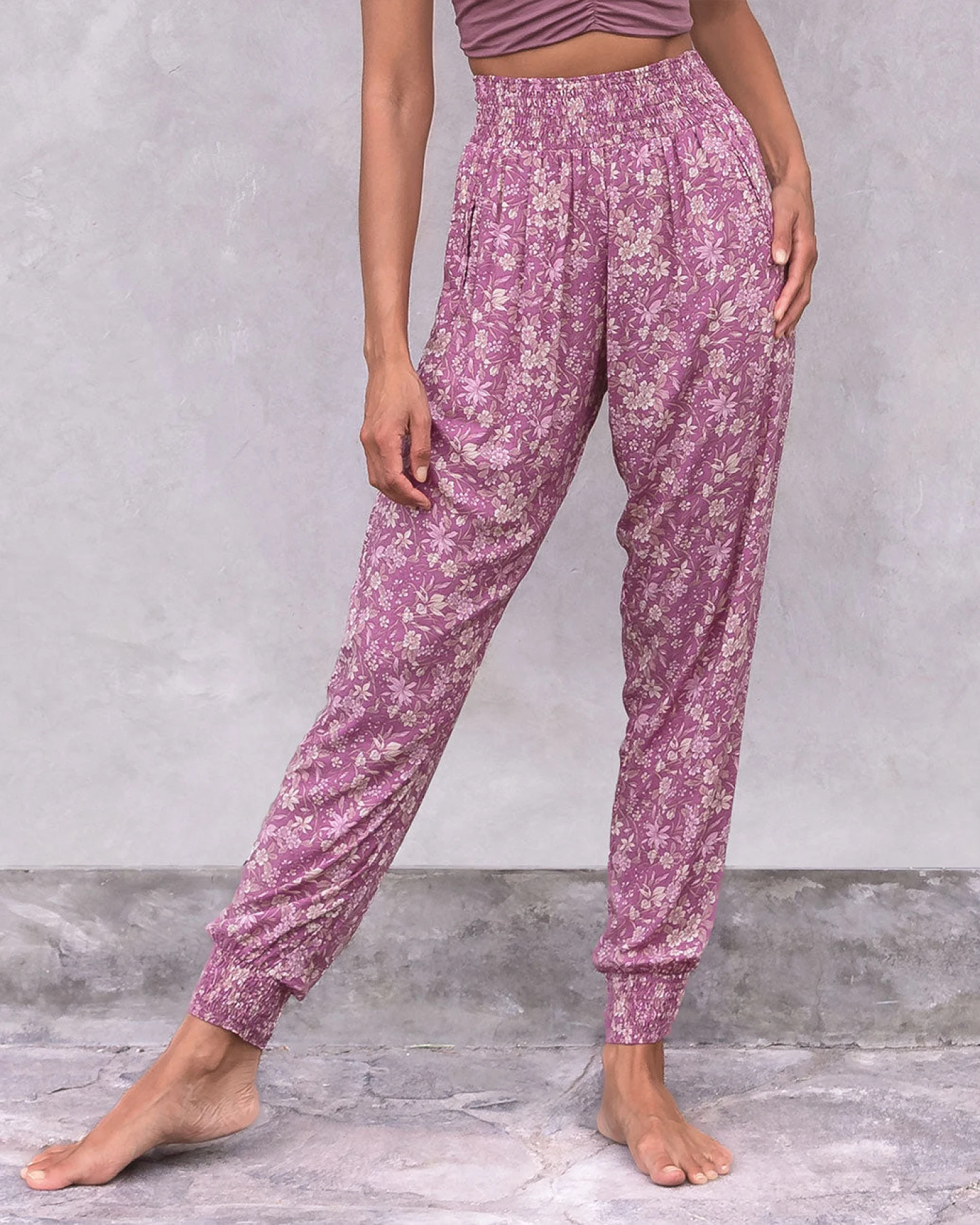 Jaya Organics Yogahose Ananda - Carmine Flowers M – Ansicht 3